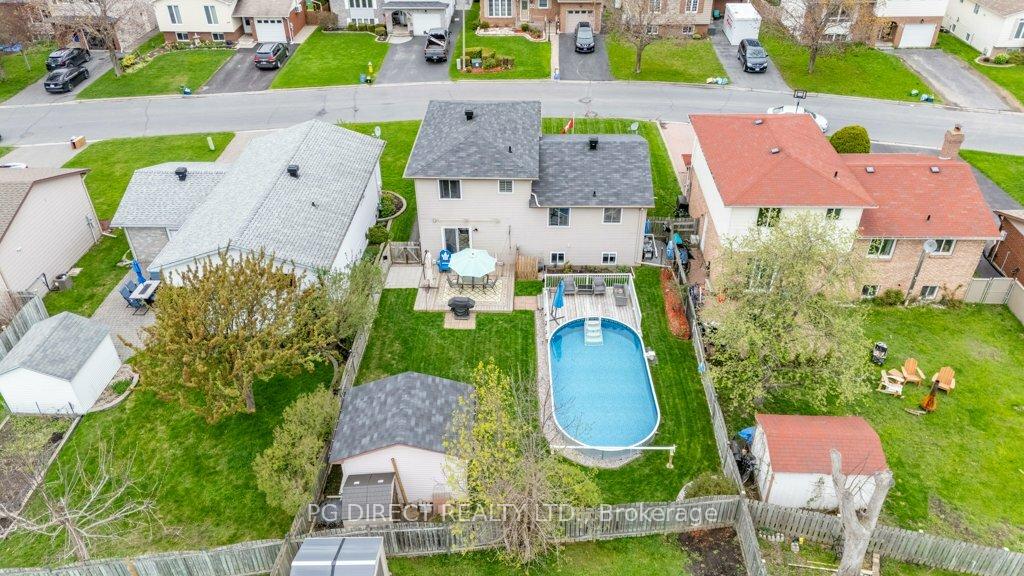 Photo 2 of 443 Meadowvale Crescent, Cornwall — HOMEH