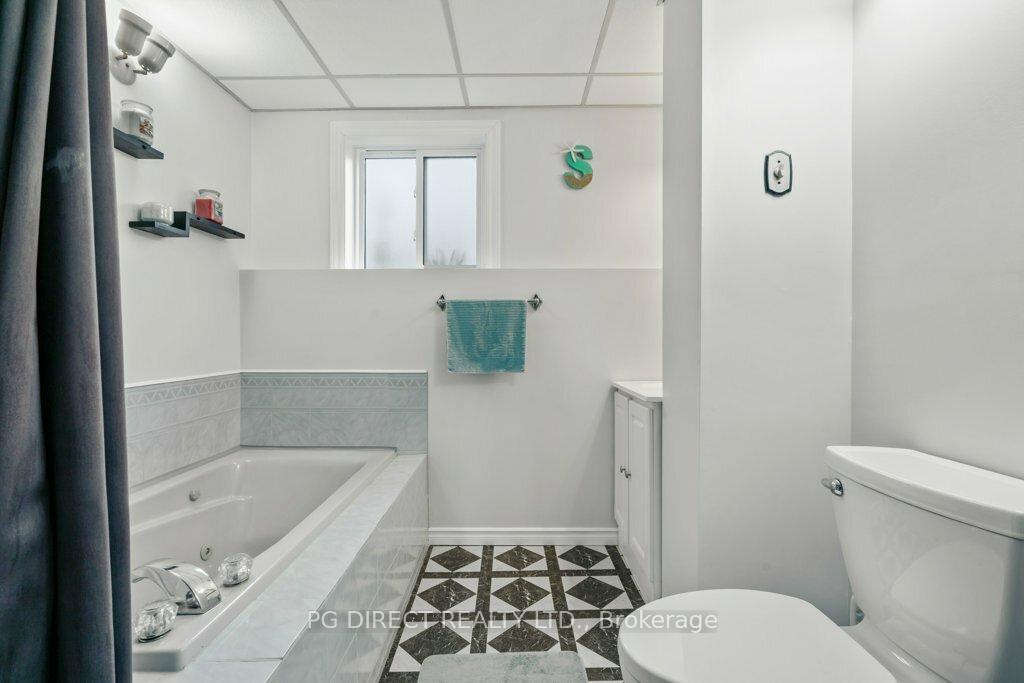 Photo 16 of 443 Meadowvale Crescent, Cornwall — HOMEH