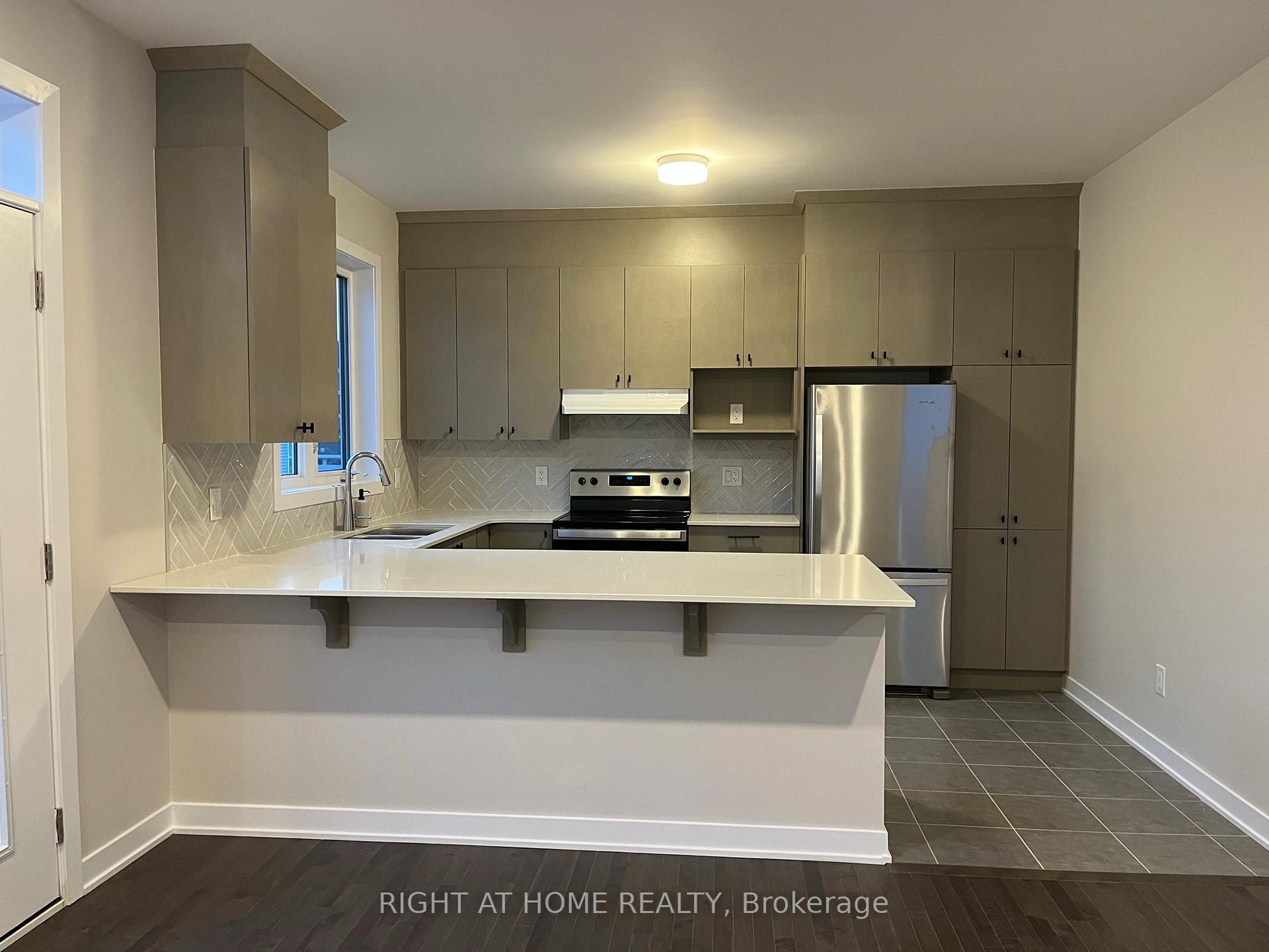 Photo 7 of 4106 Obsidian Street, Ottawa, Barrhaven - Half Moon Bay — HOMEH
