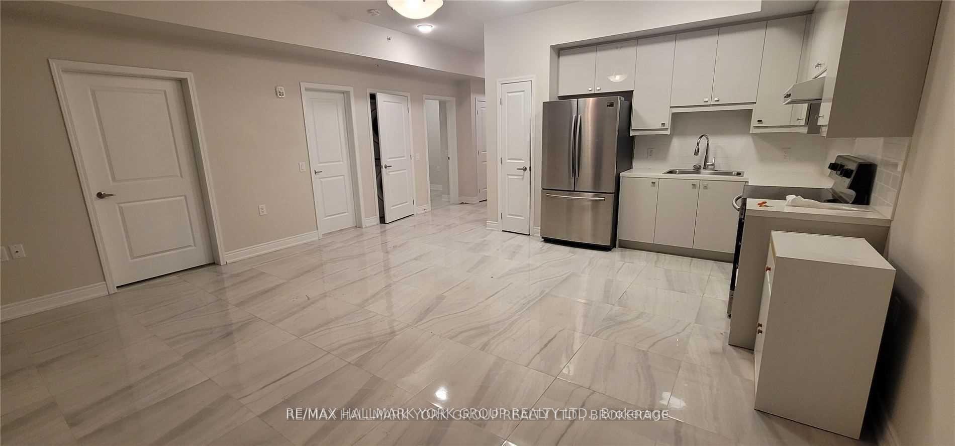 Photo 1 of Unit 102, 32 Wellington Street E, Aurora, Aurora Village — HOMEH
