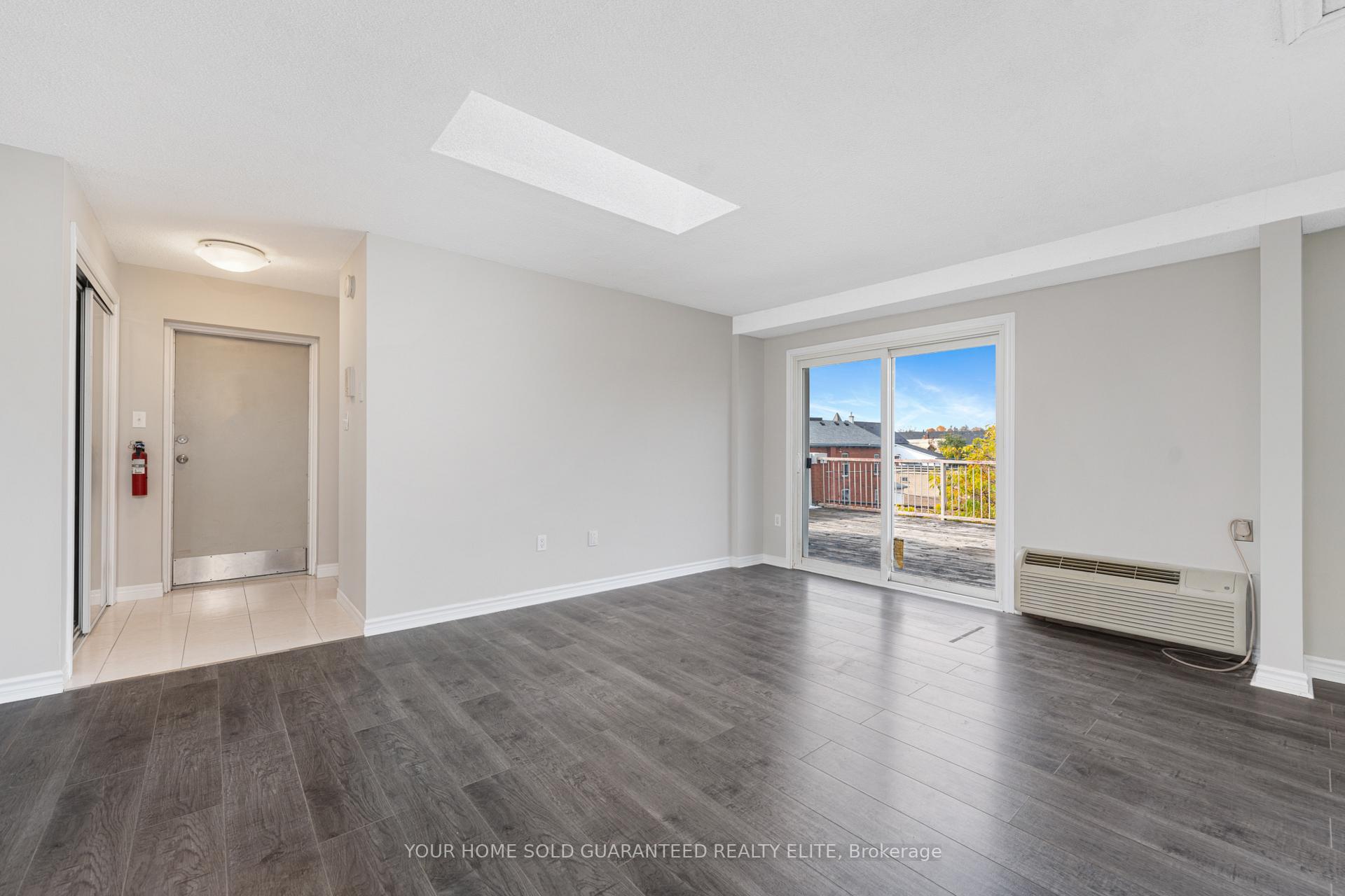 Photo 10 of Unit 2, 12 Ontario Street, Grimsby, Grimsby East — HOMEH