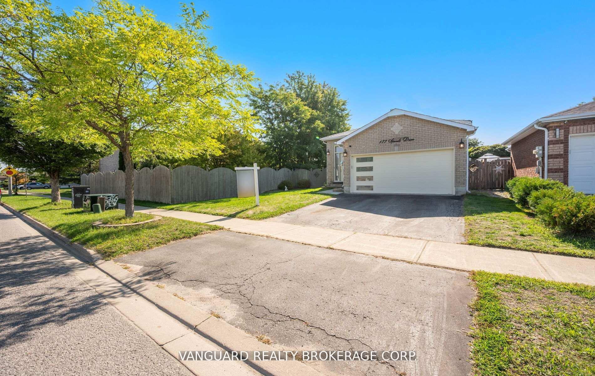 Photo 28 of 177 Sproule Drive, Barrie, 400 West — HOMEH