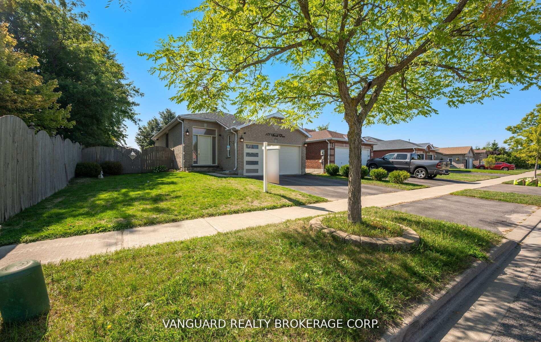 Photo 2 of 177 Sproule Drive, Barrie, 400 West — HOMEH