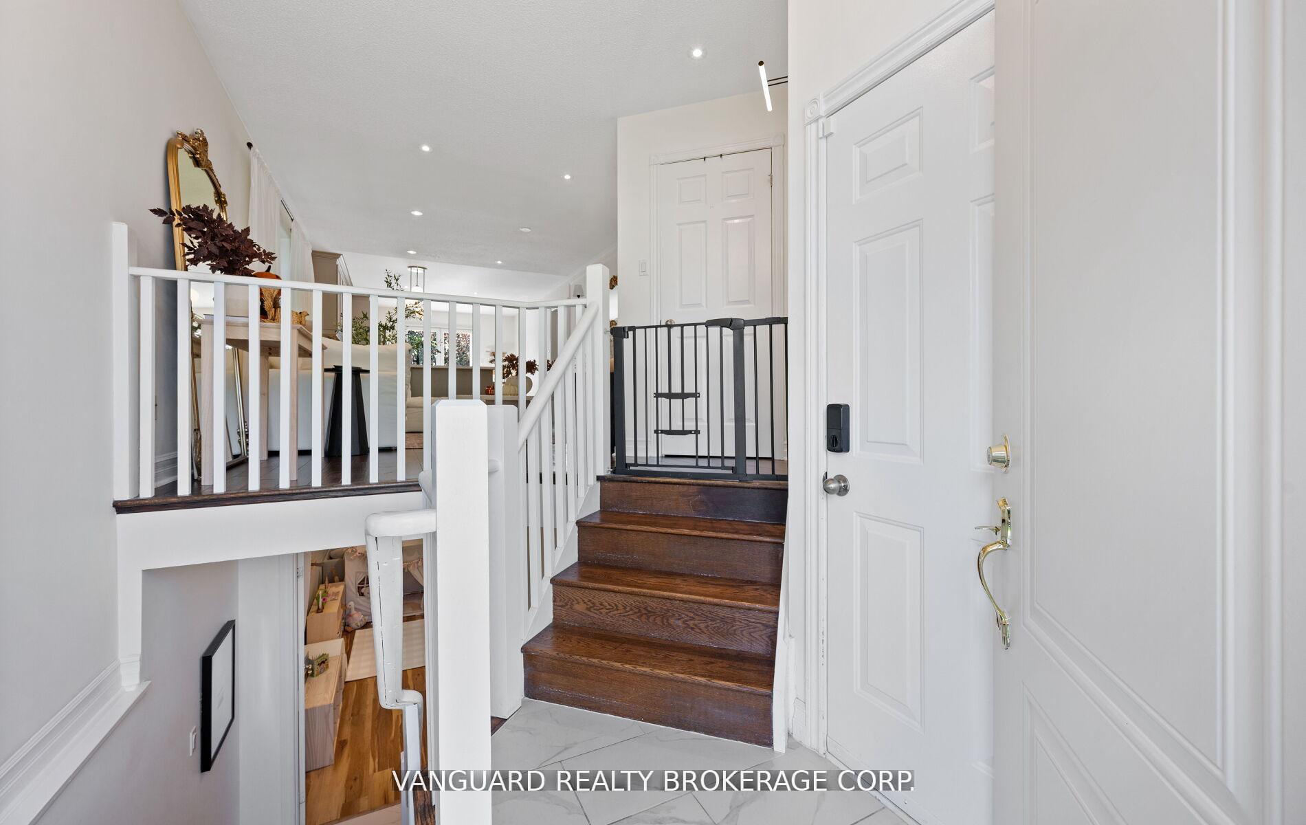 Photo 3 of 177 Sproule Drive, Barrie, 400 West — HOMEH