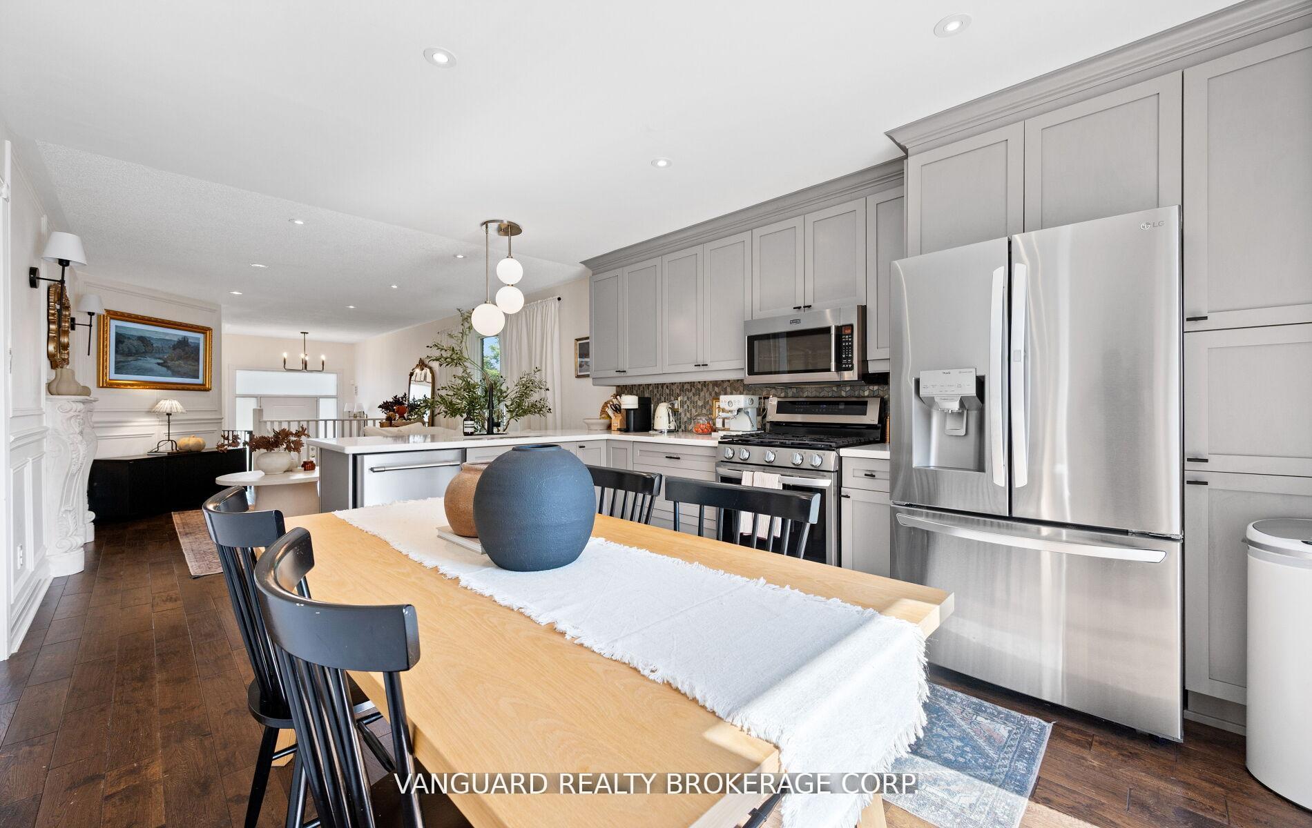 Photo 5 of 177 Sproule Drive, Barrie, 400 West — HOMEH