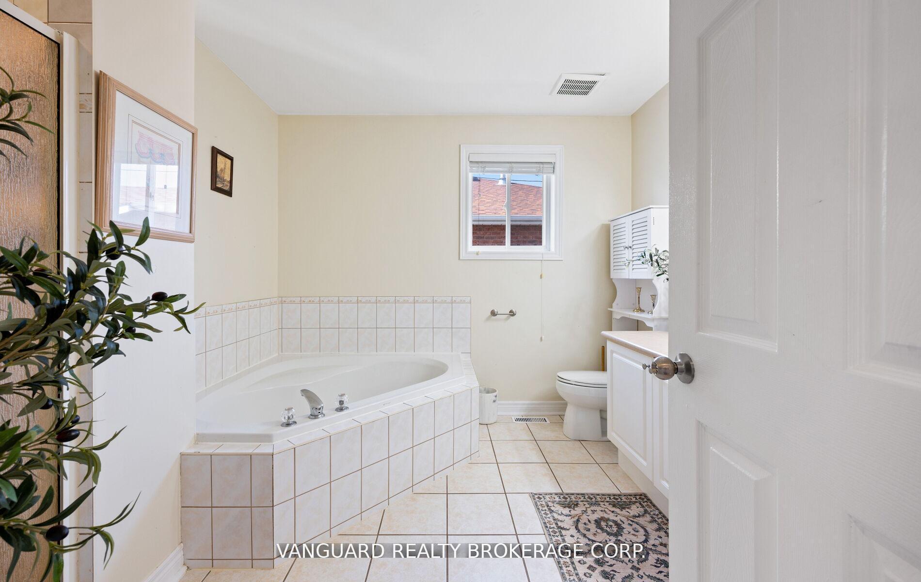 Photo 14 of 177 Sproule Drive, Barrie, 400 West — HOMEH