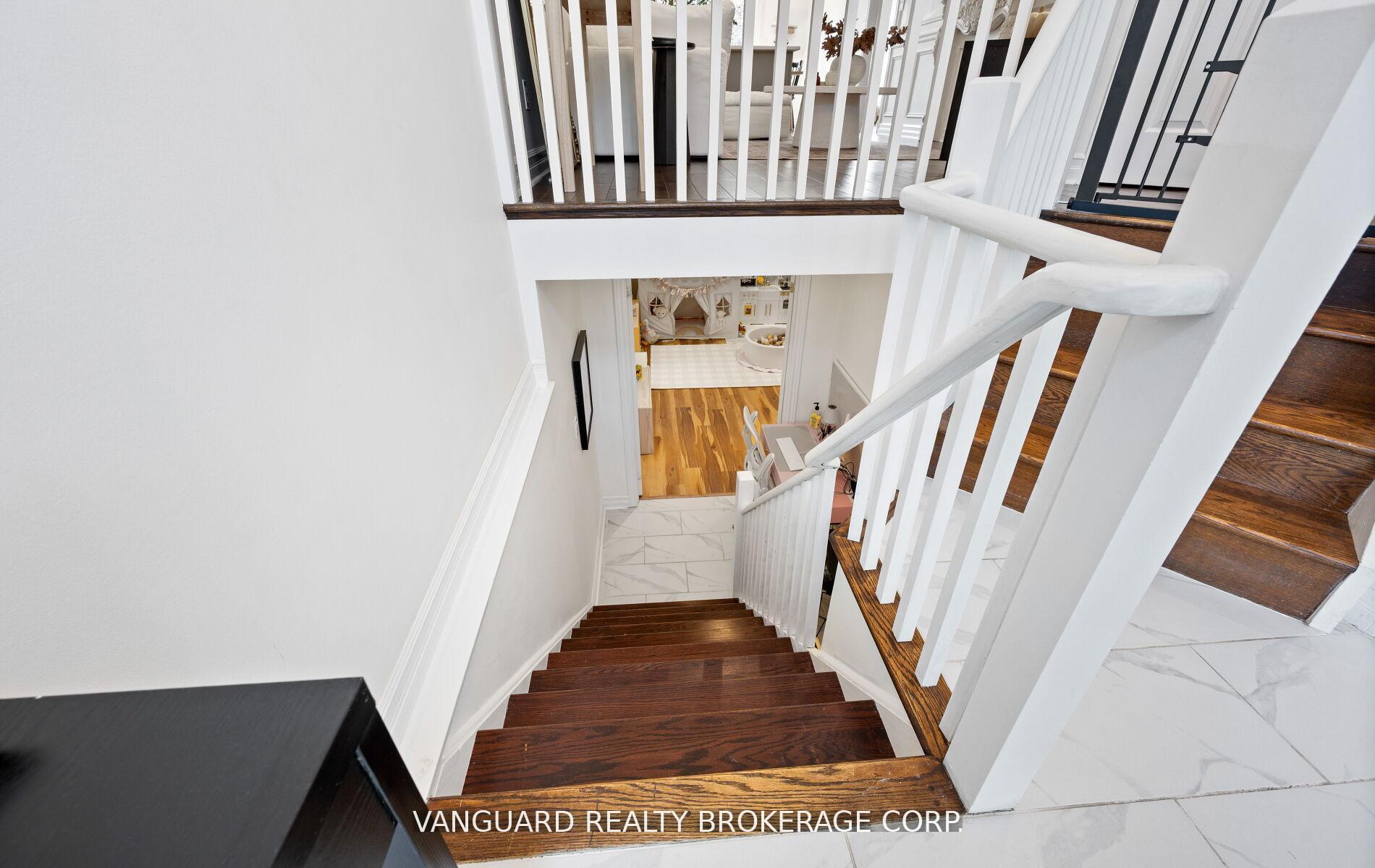 Photo 24 of 177 Sproule Drive, Barrie, 400 West — HOMEH