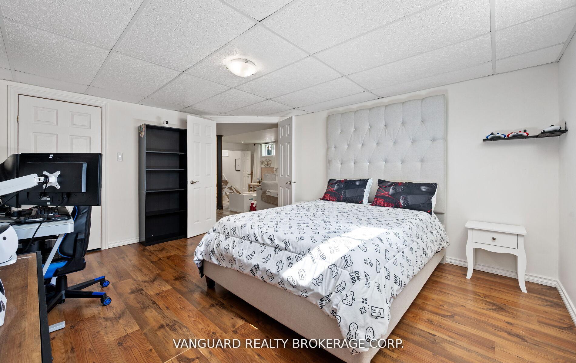 Photo 48 of 177 Sproule Drive, Barrie, 400 West — HOMEH