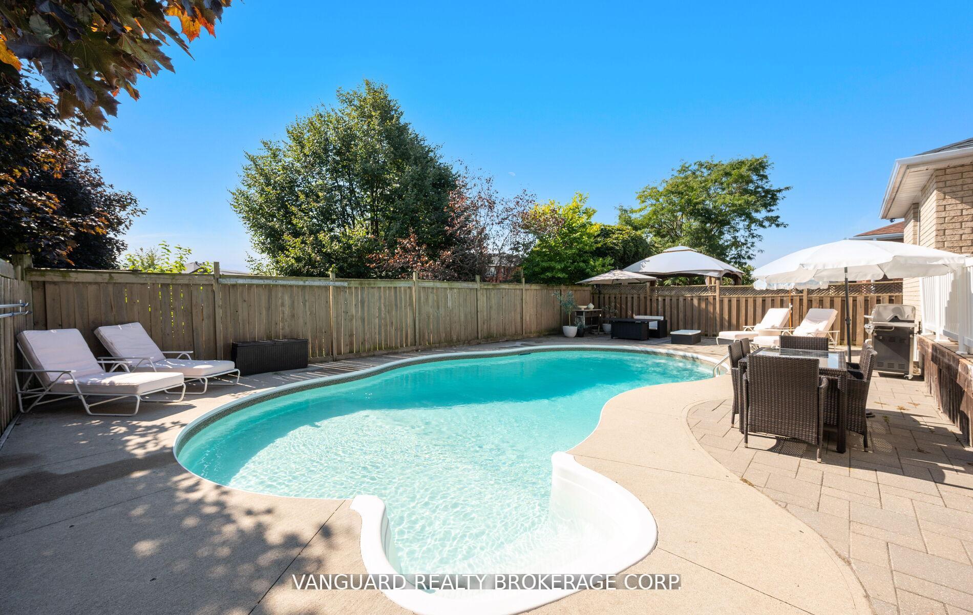 Photo 37 of 177 Sproule Drive, Barrie, 400 West — HOMEH