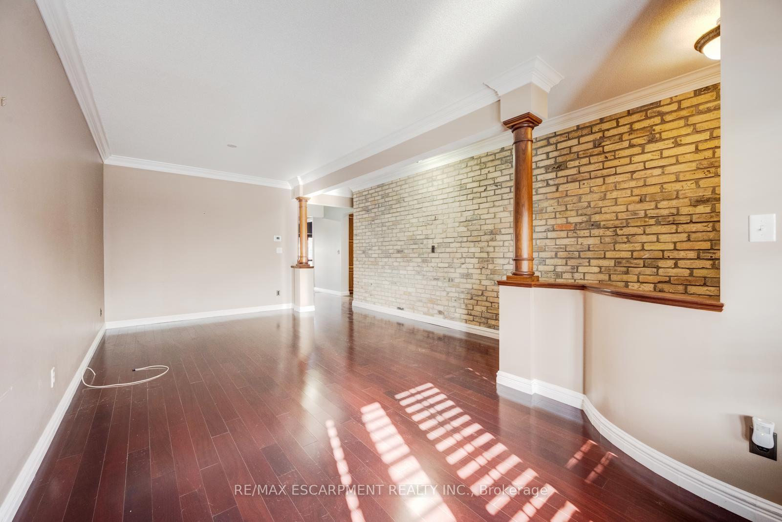 Photo 2 of 69 Stillman Drive, Brampton, Credit Valley — HOMEH