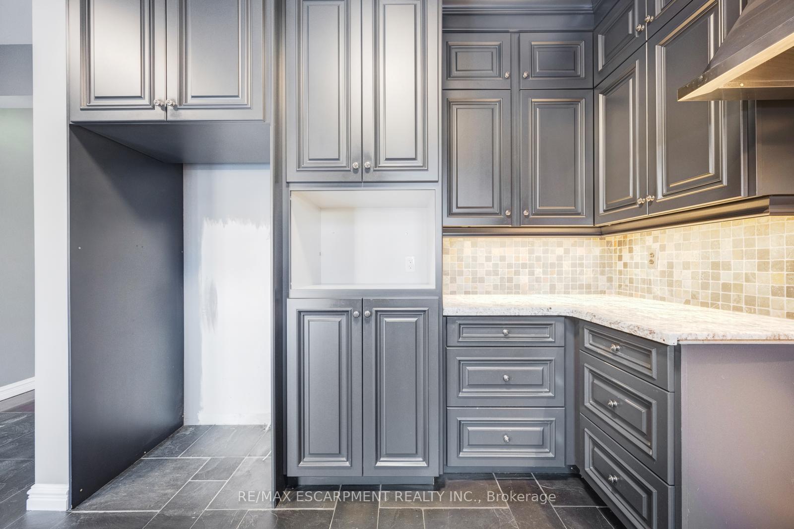 Photo 26 of 69 Stillman Drive, Brampton, Credit Valley — HOMEH