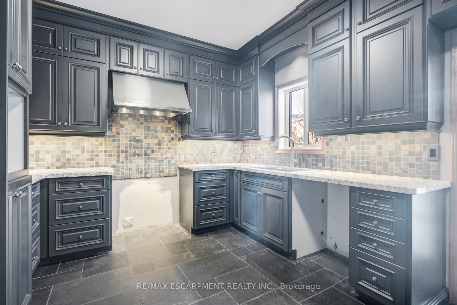 Photo 41 of 69 Stillman Drive, Brampton, Credit Valley — HOMEH