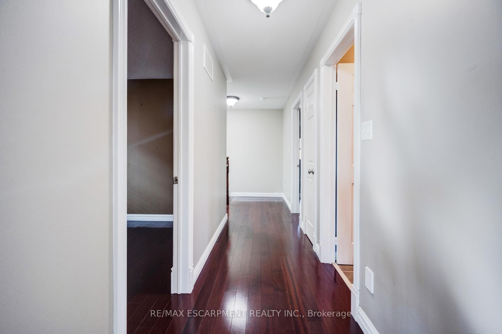 Photo 9 of 69 Stillman Drive, Brampton, Credit Valley — HOMEH