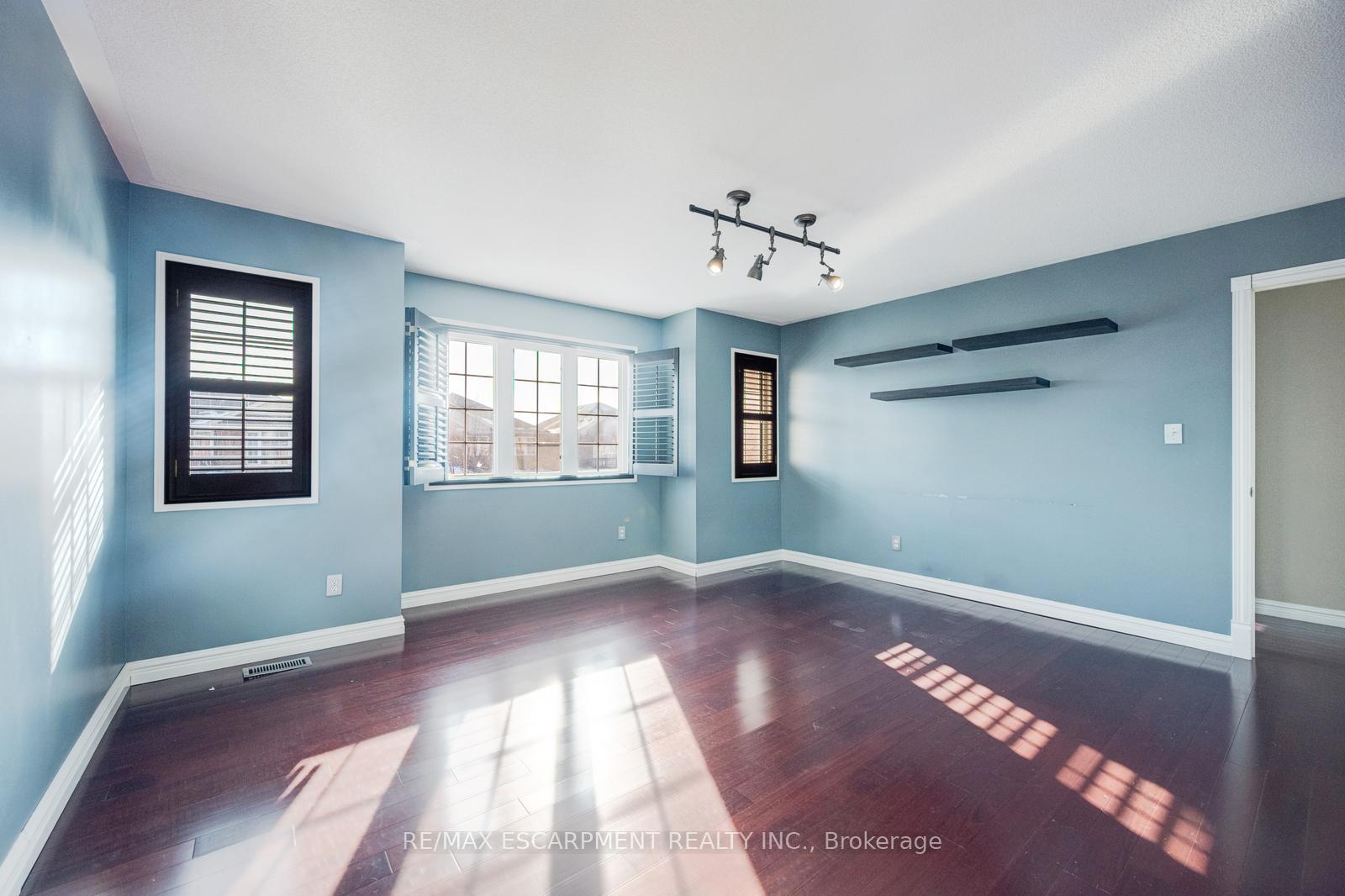 Photo 8 of 69 Stillman Drive, Brampton, Credit Valley — HOMEH