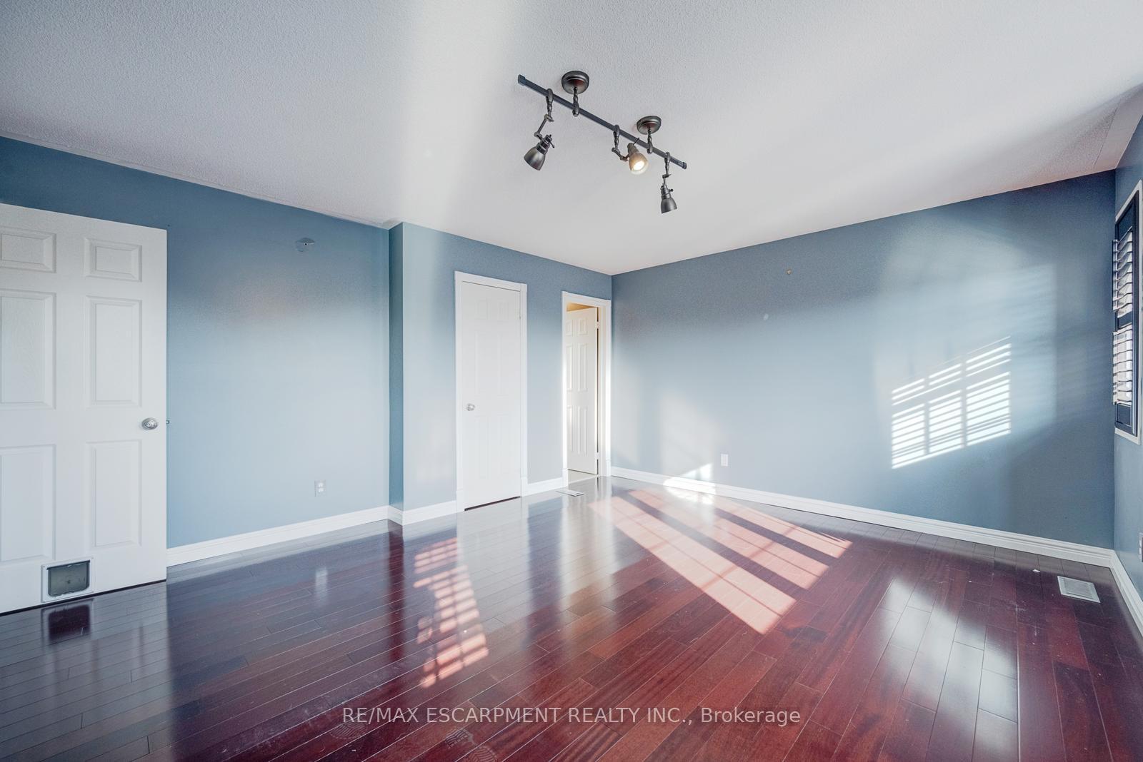 Photo 30 of 69 Stillman Drive, Brampton, Credit Valley — HOMEH