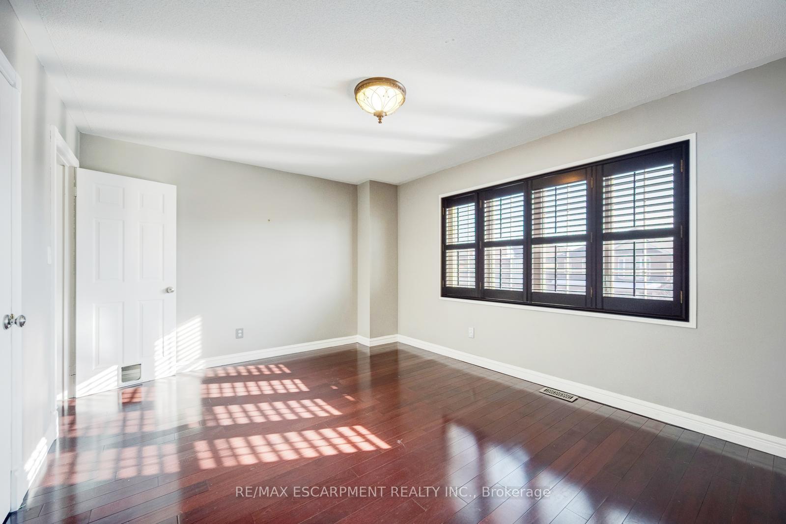 Photo 22 of 69 Stillman Drive, Brampton, Credit Valley — HOMEH