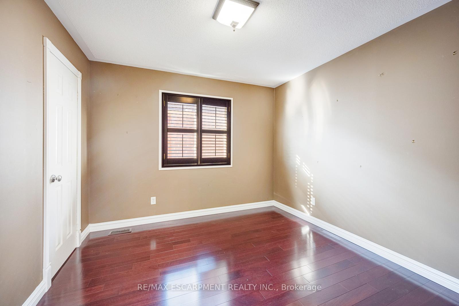 Photo 14 of 69 Stillman Drive, Brampton, Credit Valley — HOMEH