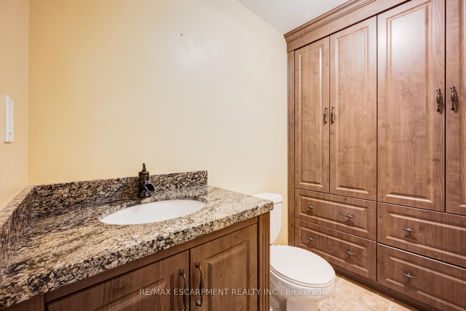 Photo 19 of 69 Stillman Drive, Brampton, Credit Valley — HOMEH