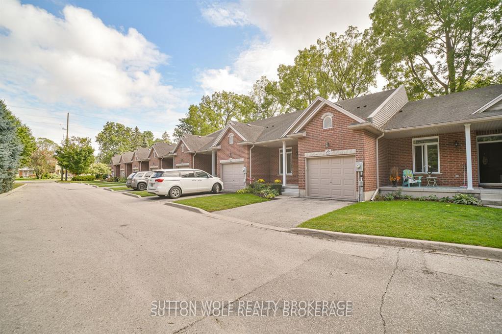 Photo 12 of Unit 7, 384 Head Street N, Strathroy-Caradoc, NE — HOMEH