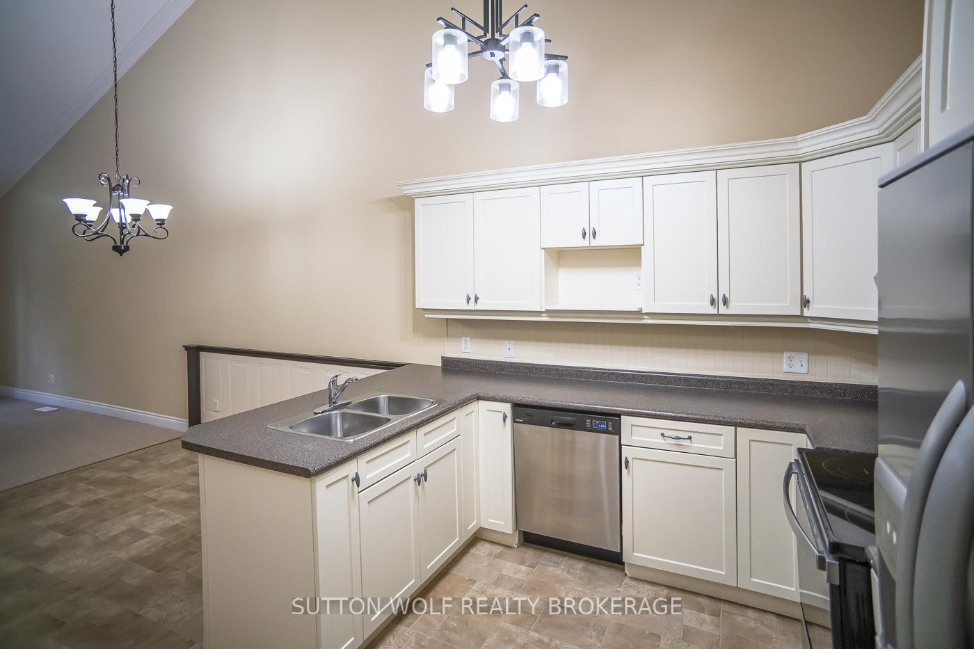 Photo 9 of Unit 7, 384 Head Street N, Strathroy-Caradoc, NE — HOMEH