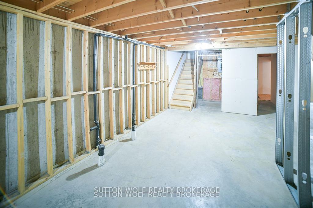 Photo 22 of Unit 7, 384 Head Street N, Strathroy-Caradoc, NE — HOMEH