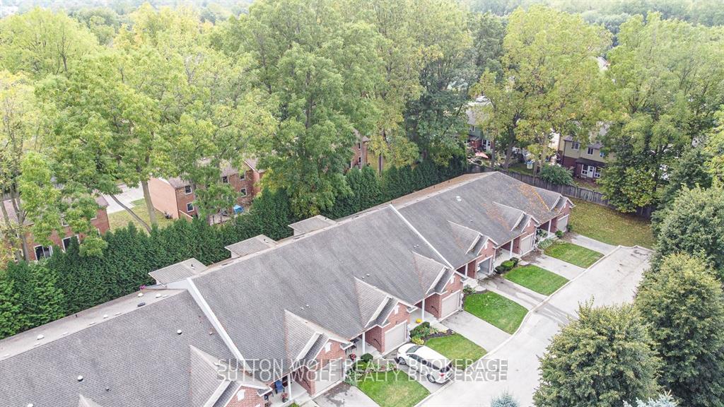 Photo 5 of Unit 7, 384 Head Street N, Strathroy-Caradoc, NE — HOMEH