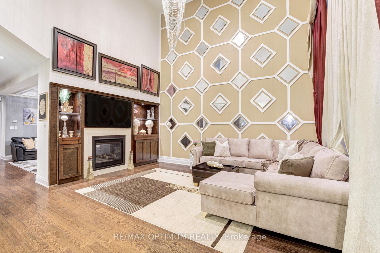 Photo 12 of 7 Legendary Circle, Brampton, Bram West — HOMEH