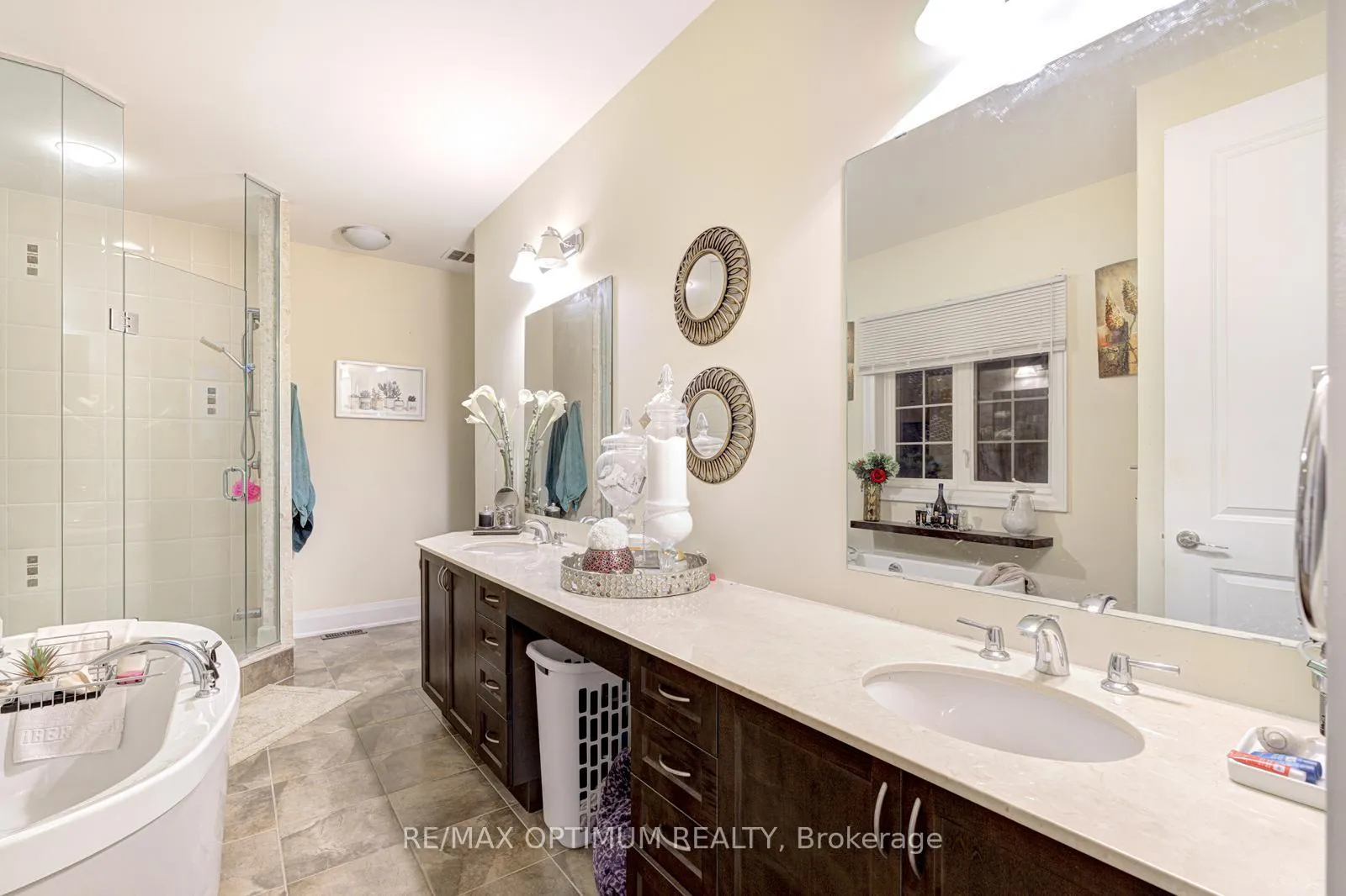 Photo 42 of 7 Legendary Circle, Brampton, Bram West — HOMEH