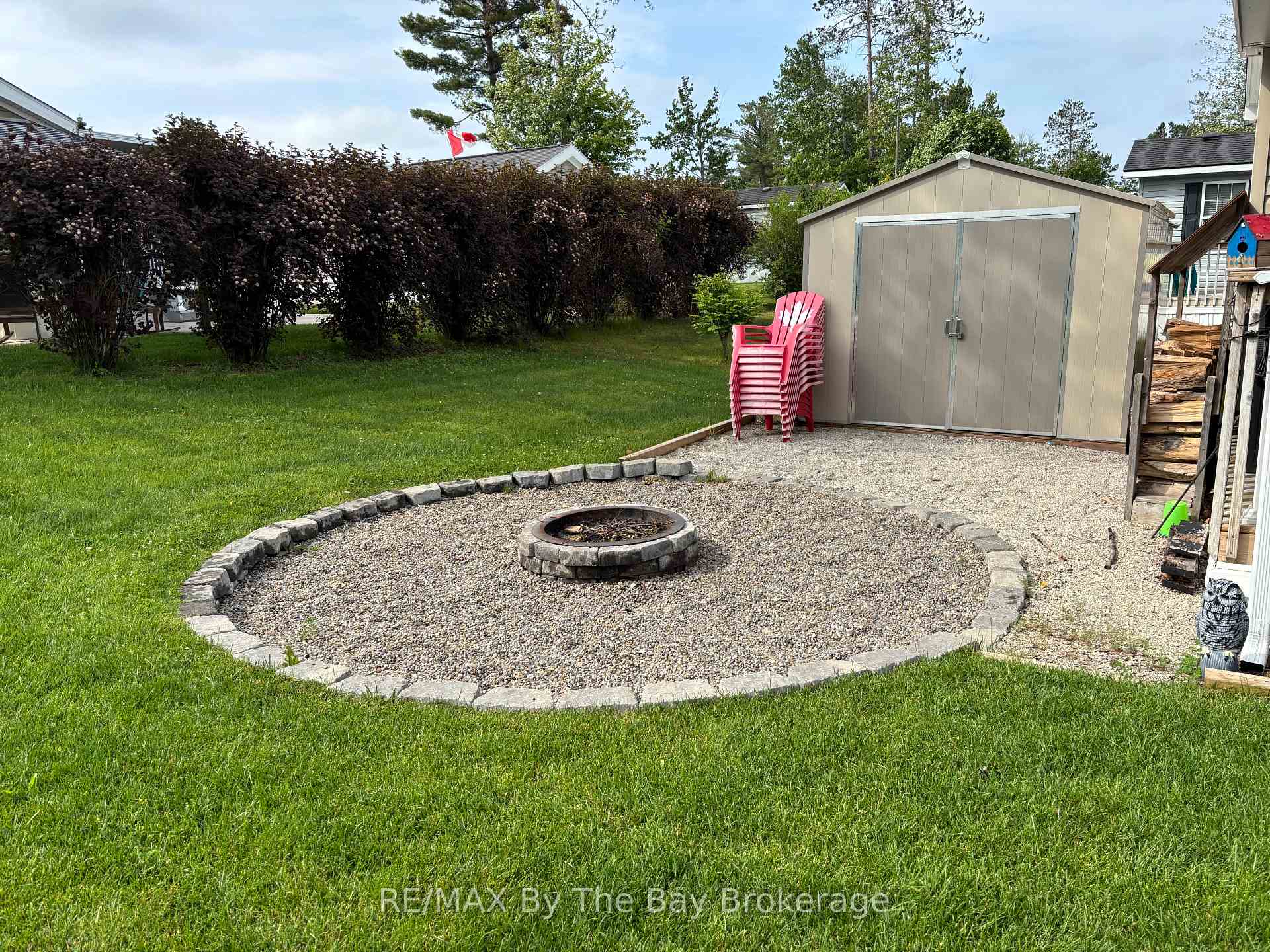 Photo 19 of 17 Chippewa Trail, Wasaga Beach — HOMEH