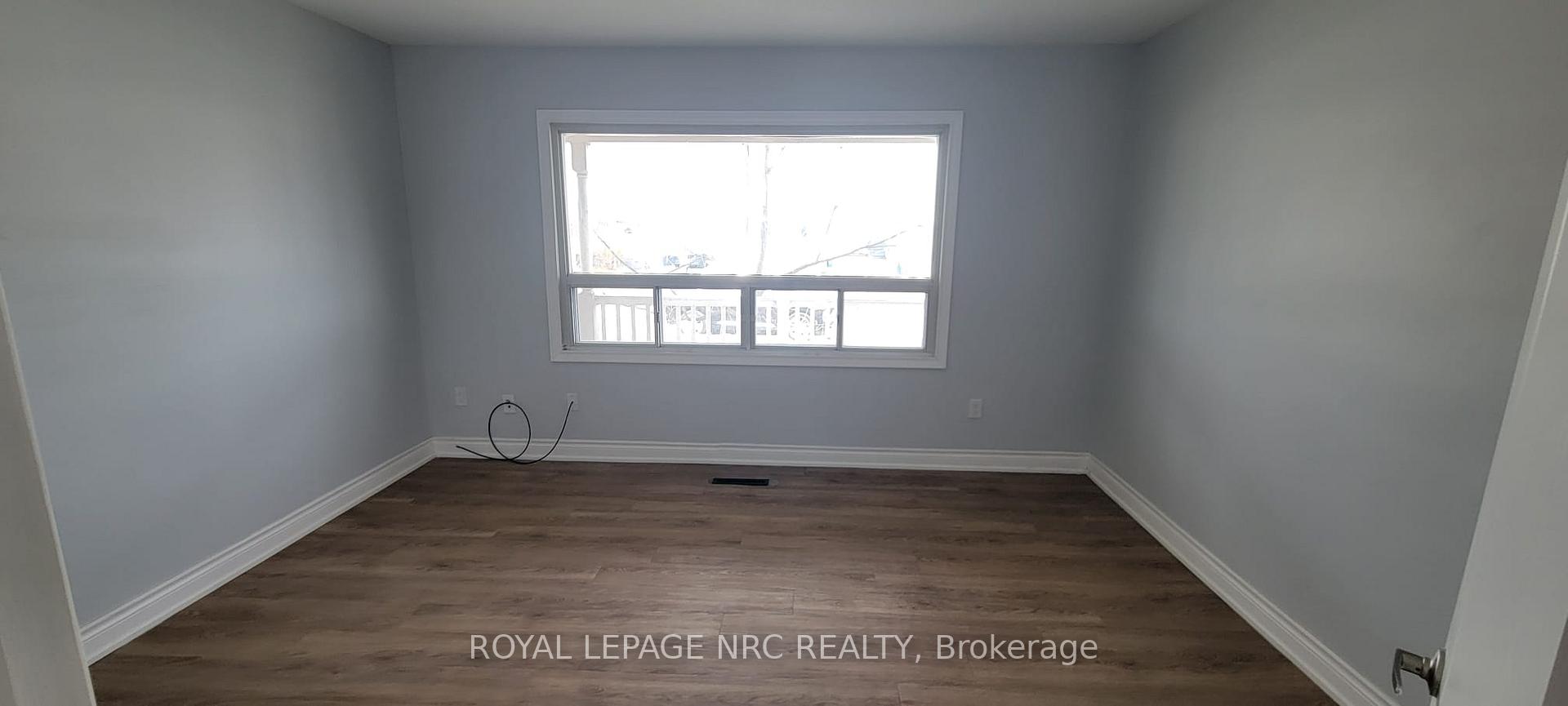 Photo 11 of 27 Lasalle(Main unit) Street E, Welland, Lincoln/Crowland — HOMEH