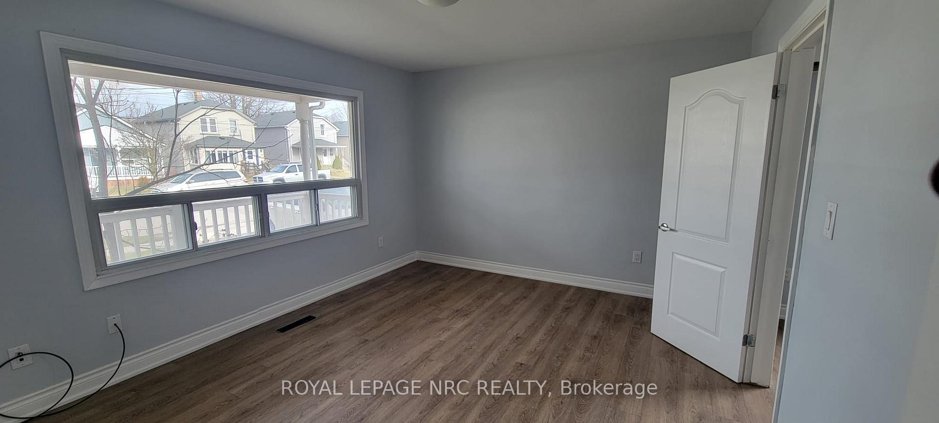 Photo 12 of 27 Lasalle(Main unit) Street E, Welland, Lincoln/Crowland — HOMEH