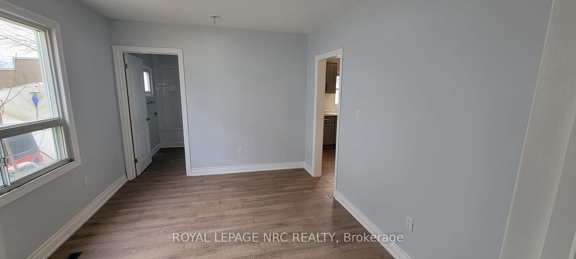 Photo 13 of 27 Lasalle(Main unit) Street E, Welland, Lincoln/Crowland — HOMEH