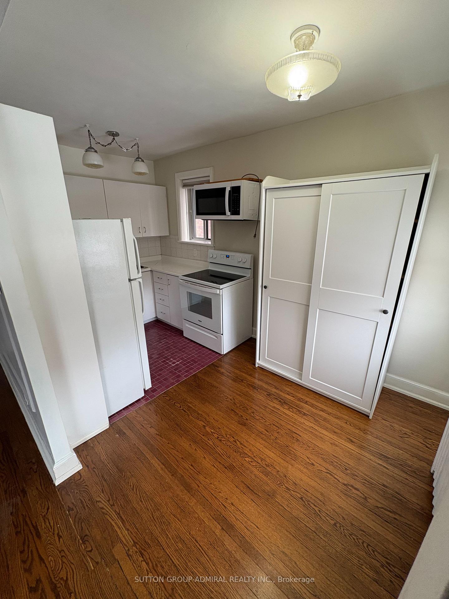 Photo 5 of Unit 11, 1648 Bathurst Street, Toronto, Humewood-Cedarvale — HOMEH