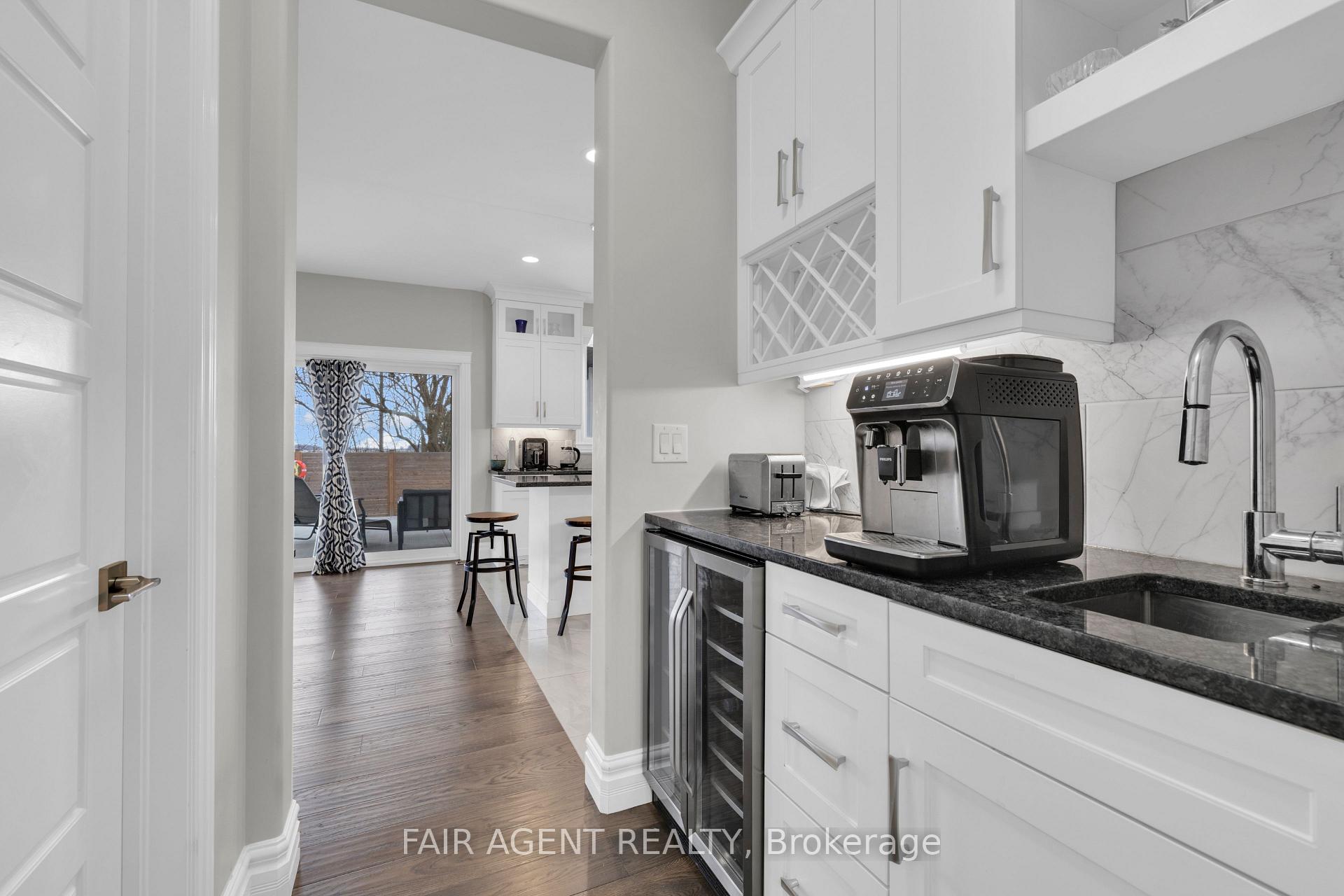 Photo 46 of 418 Pearson Street, Amherstburg — HOMEH