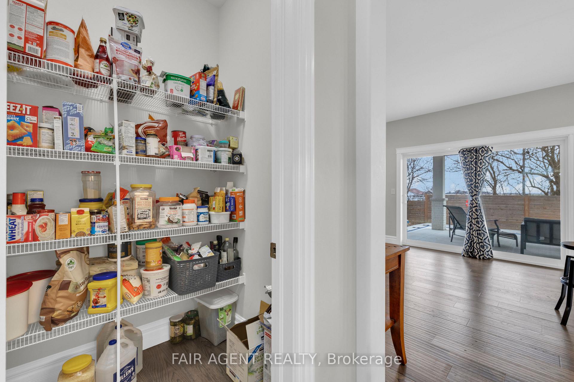 Photo 17 of 418 Pearson Street, Amherstburg — HOMEH