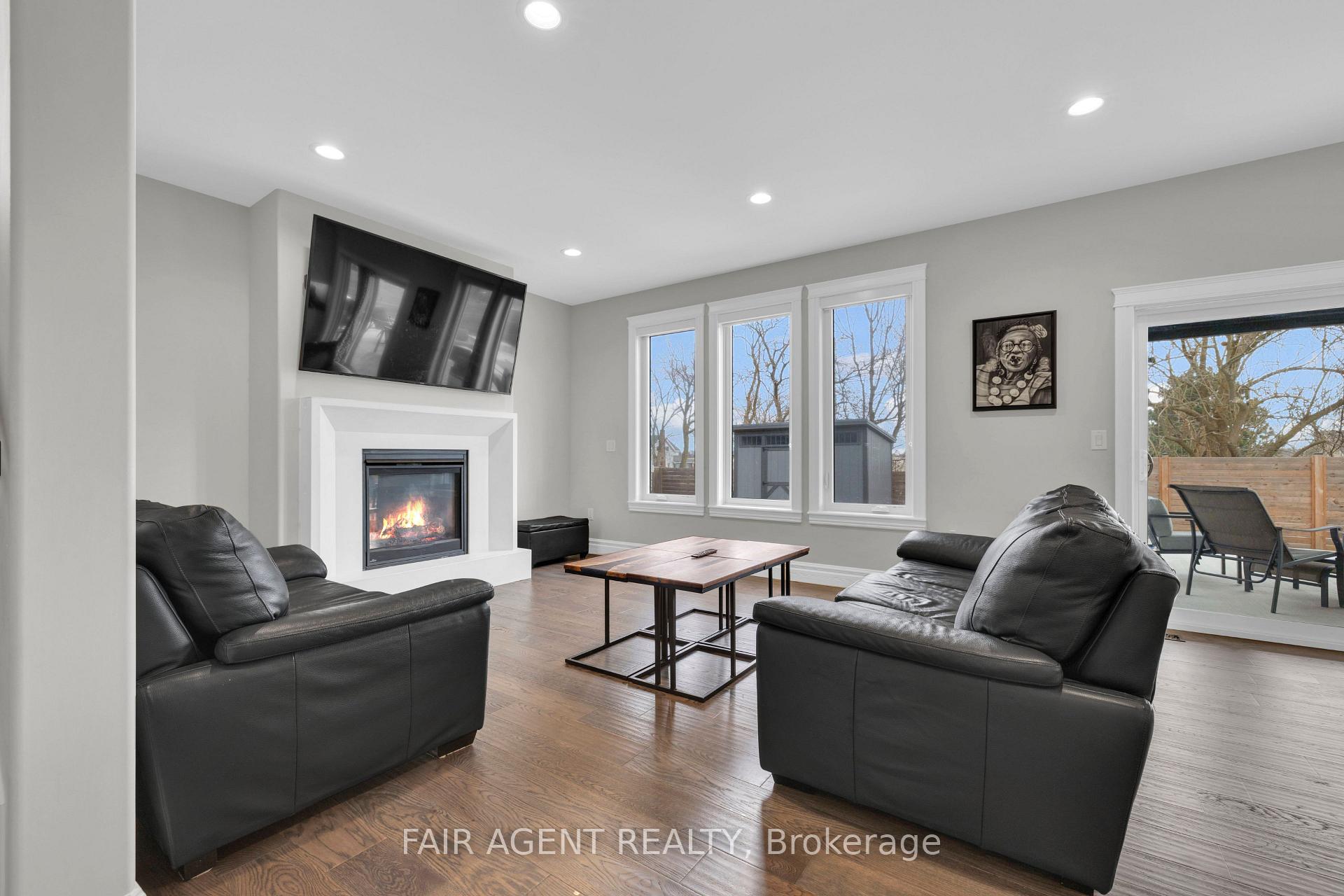 Photo 13 of 418 Pearson Street, Amherstburg — HOMEH