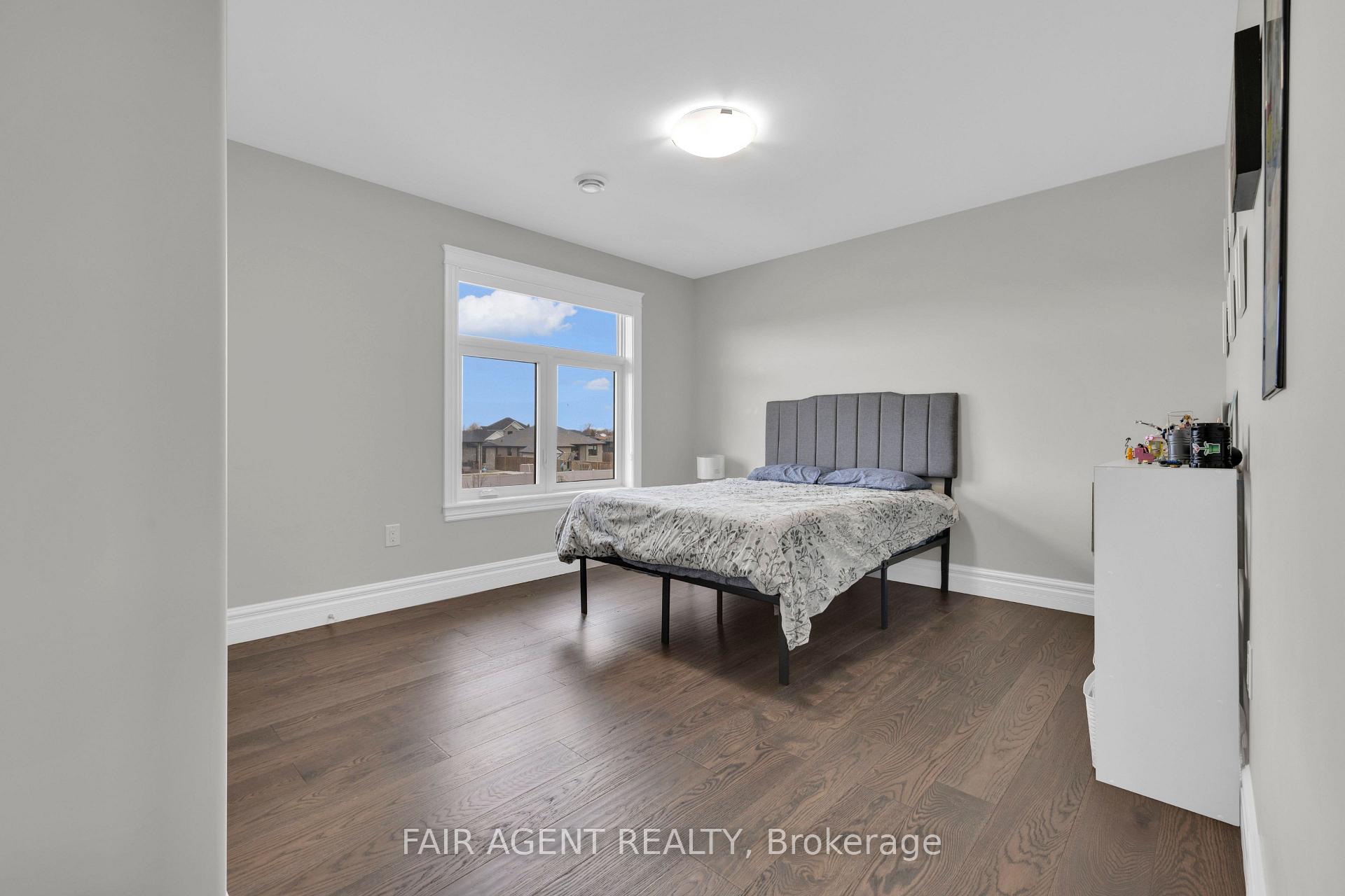 Photo 21 of 418 Pearson Street, Amherstburg — HOMEH