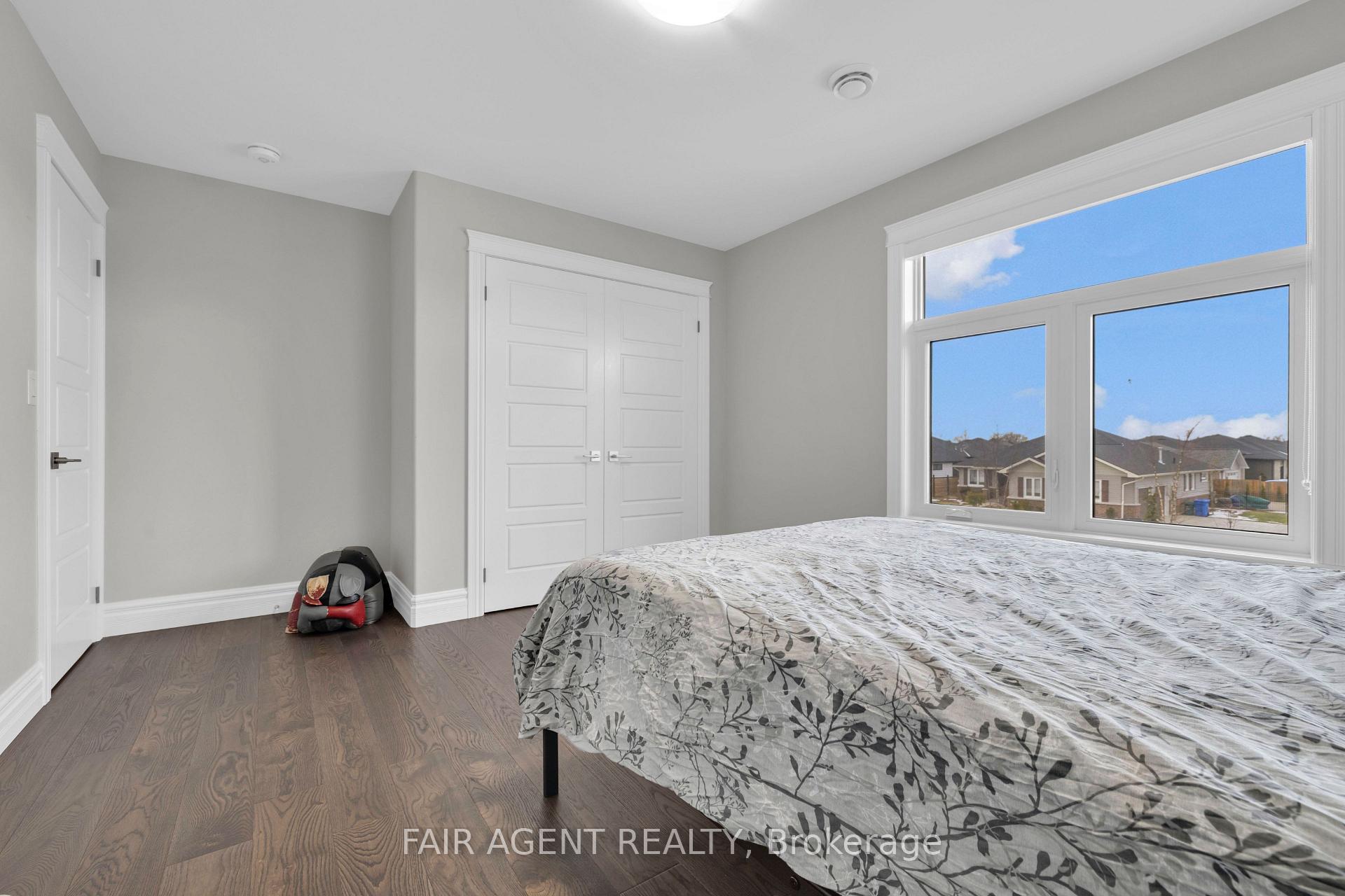 Photo 22 of 418 Pearson Street, Amherstburg — HOMEH
