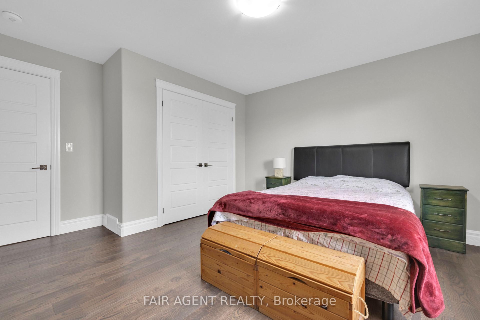 Photo 9 of 418 Pearson Street, Amherstburg — HOMEH