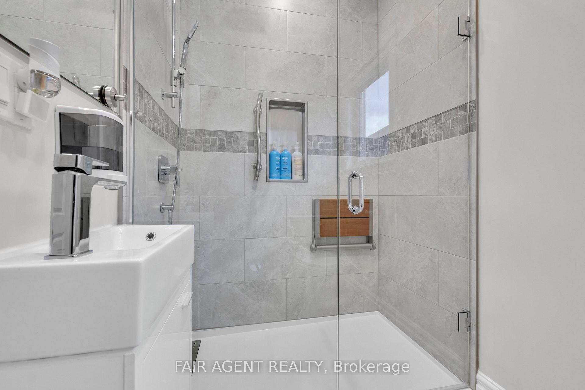 Photo 37 of 418 Pearson Street, Amherstburg — HOMEH