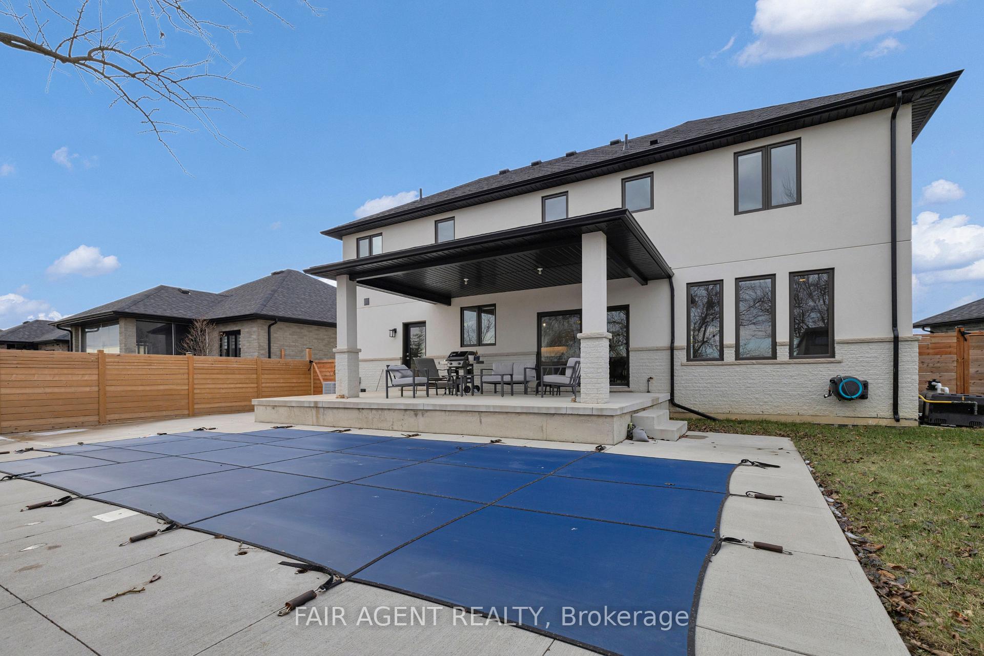 Photo 47 of 418 Pearson Street, Amherstburg — HOMEH