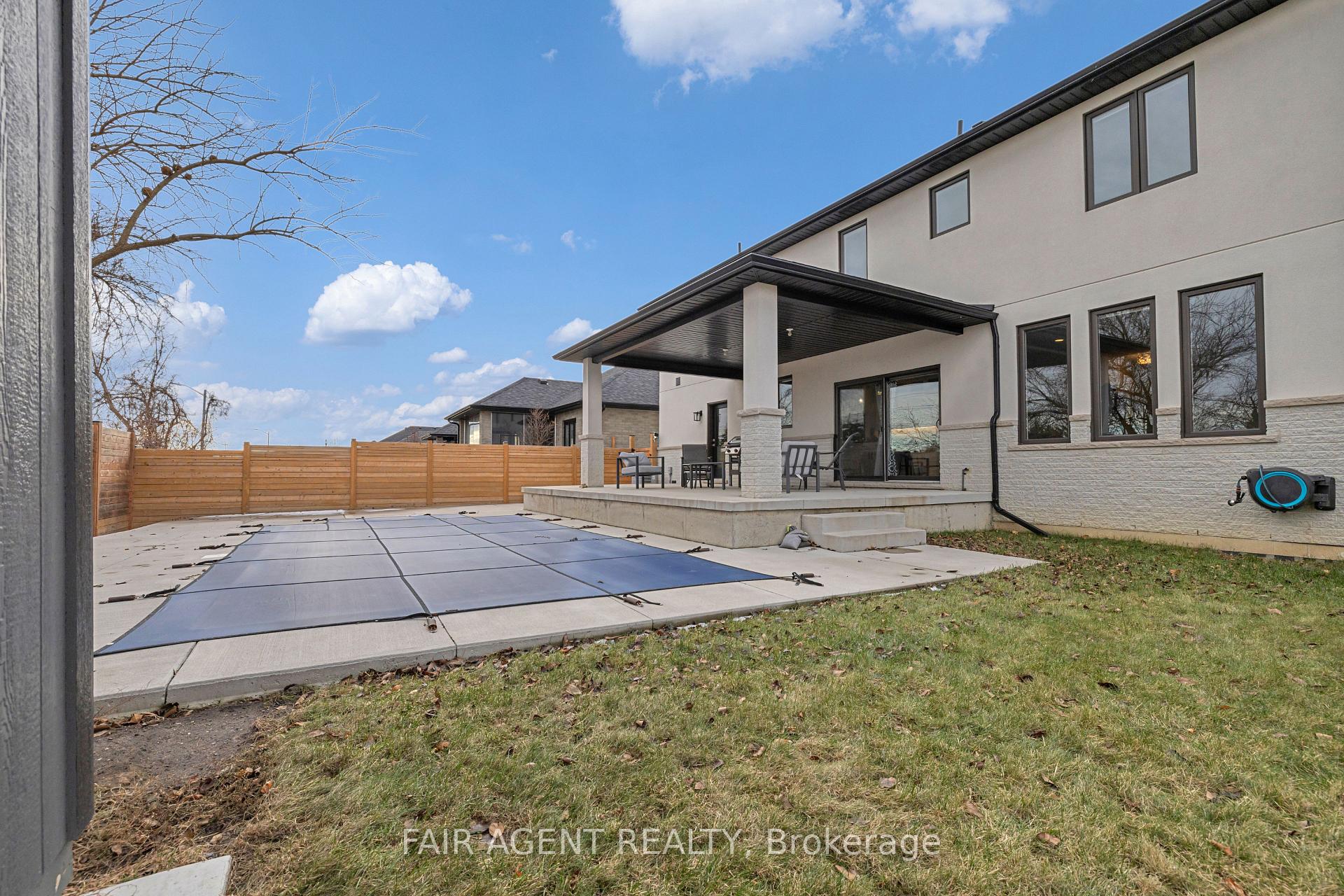 Photo 34 of 418 Pearson Street, Amherstburg — HOMEH