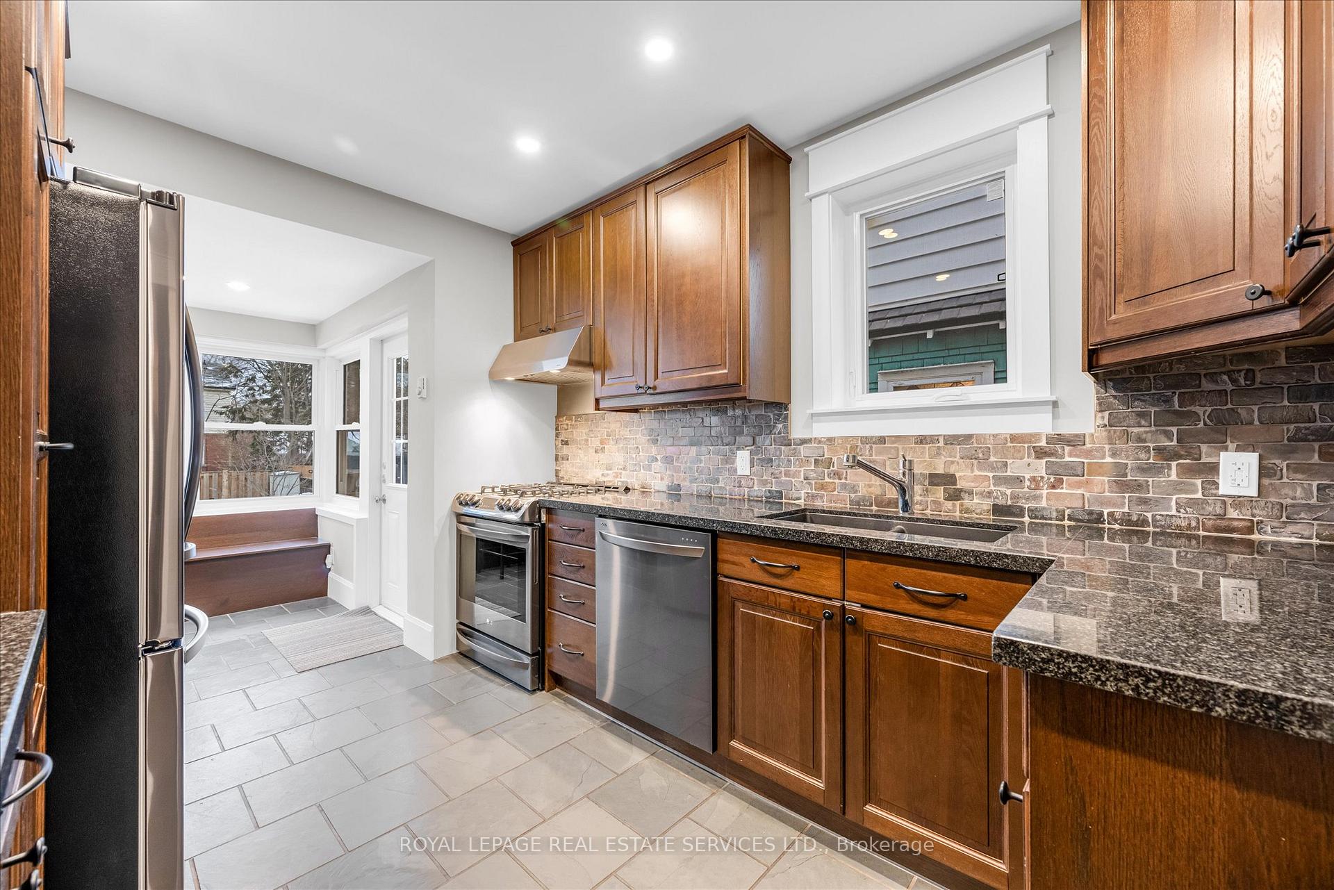Photo 8 of 20 Arkell Street, Hamilton, Westdale — HOMEH