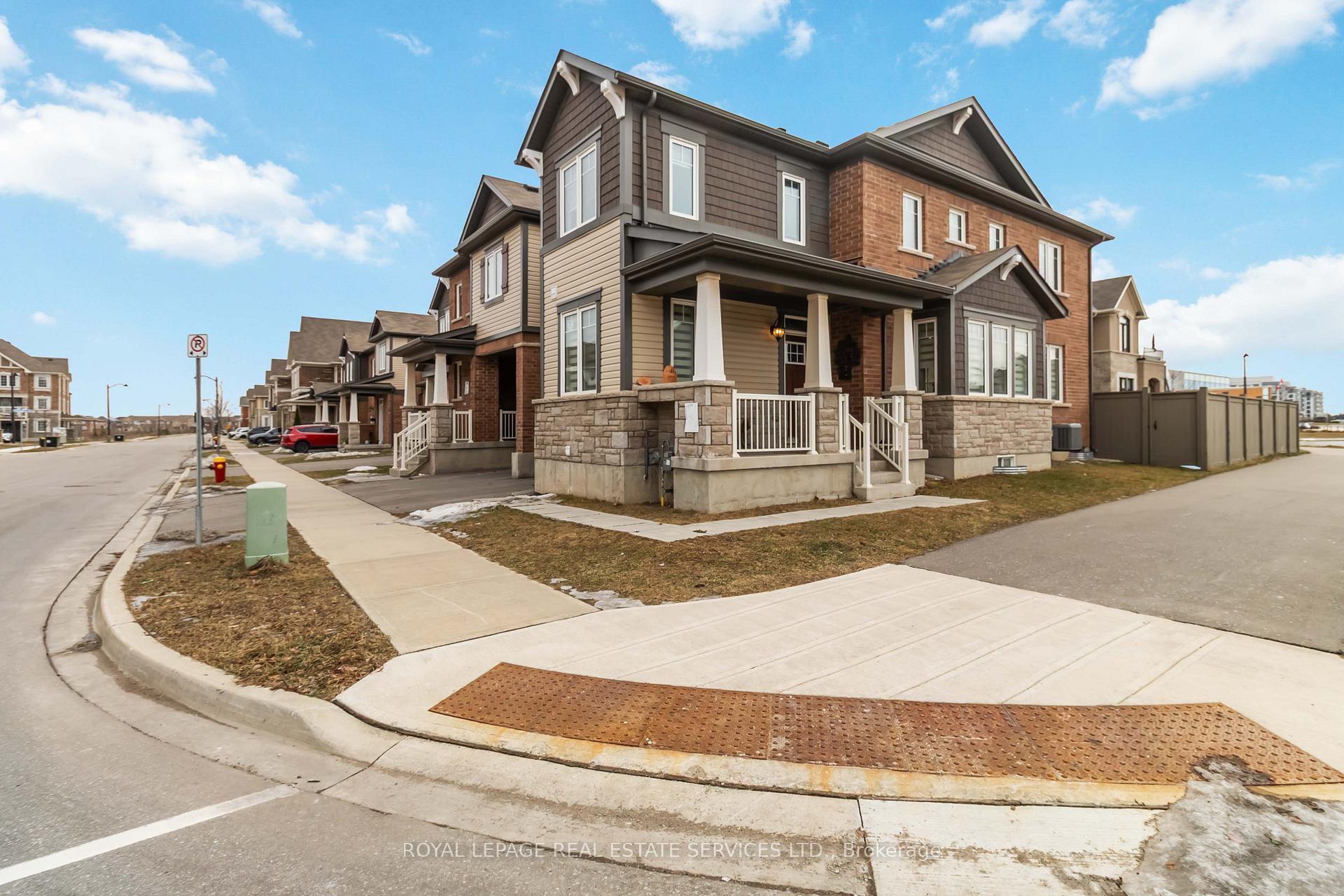Photo 2 of 1280 Sycamore Garden, Milton, Cobban — HOMEH