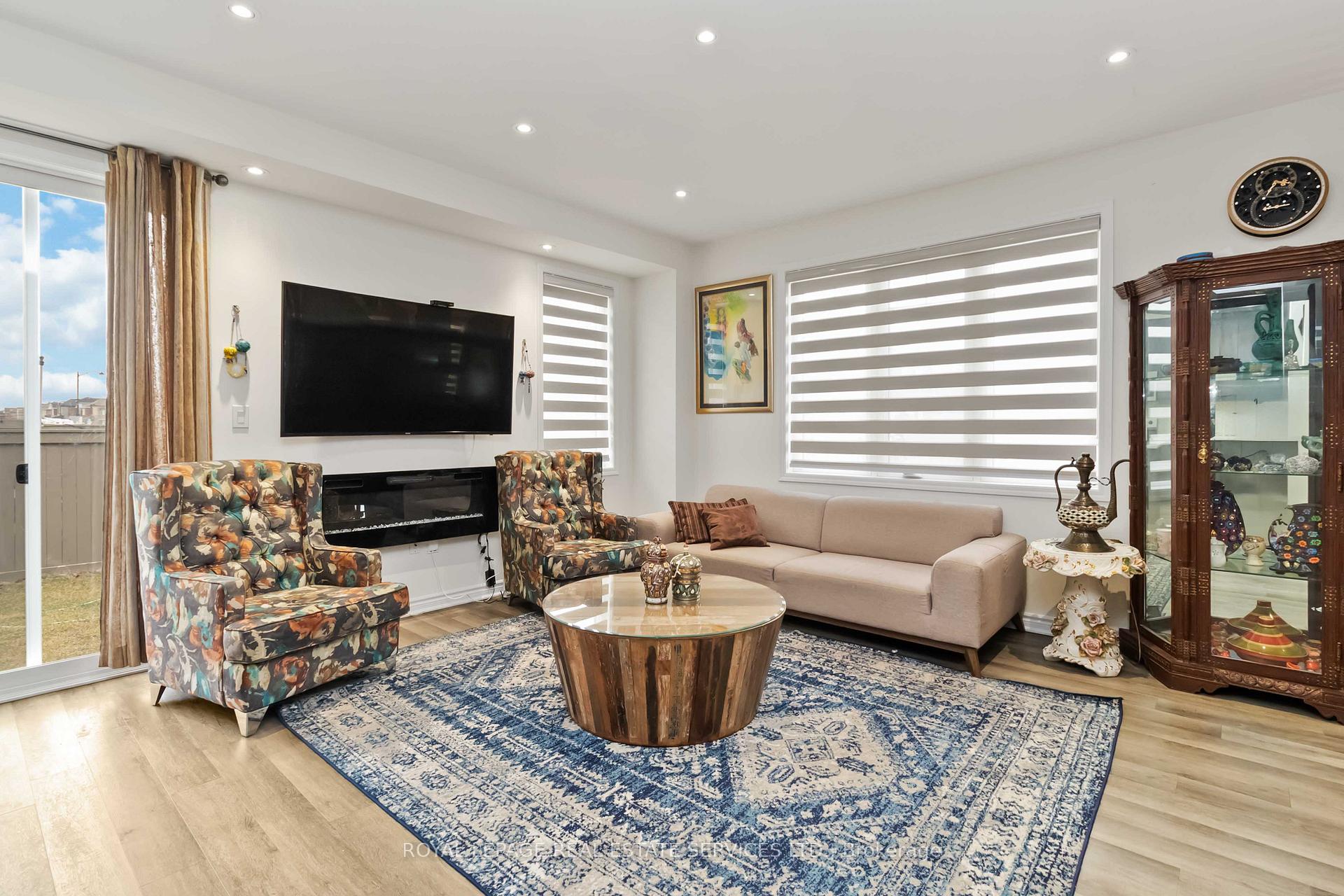 Photo 26 of 1280 Sycamore Garden, Milton, Cobban — HOMEH