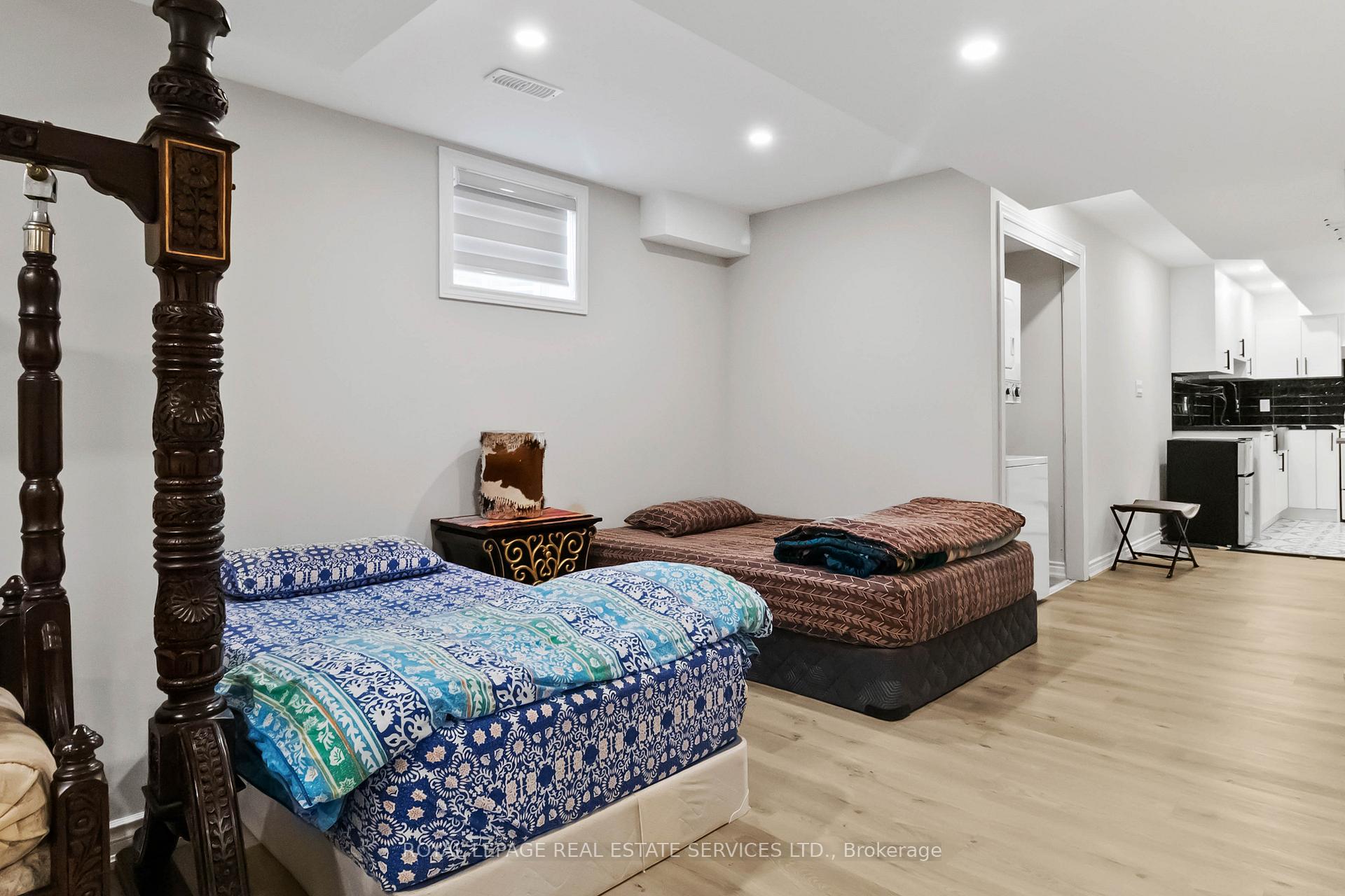 Photo 24 of 1280 Sycamore Garden, Milton, Cobban — HOMEH