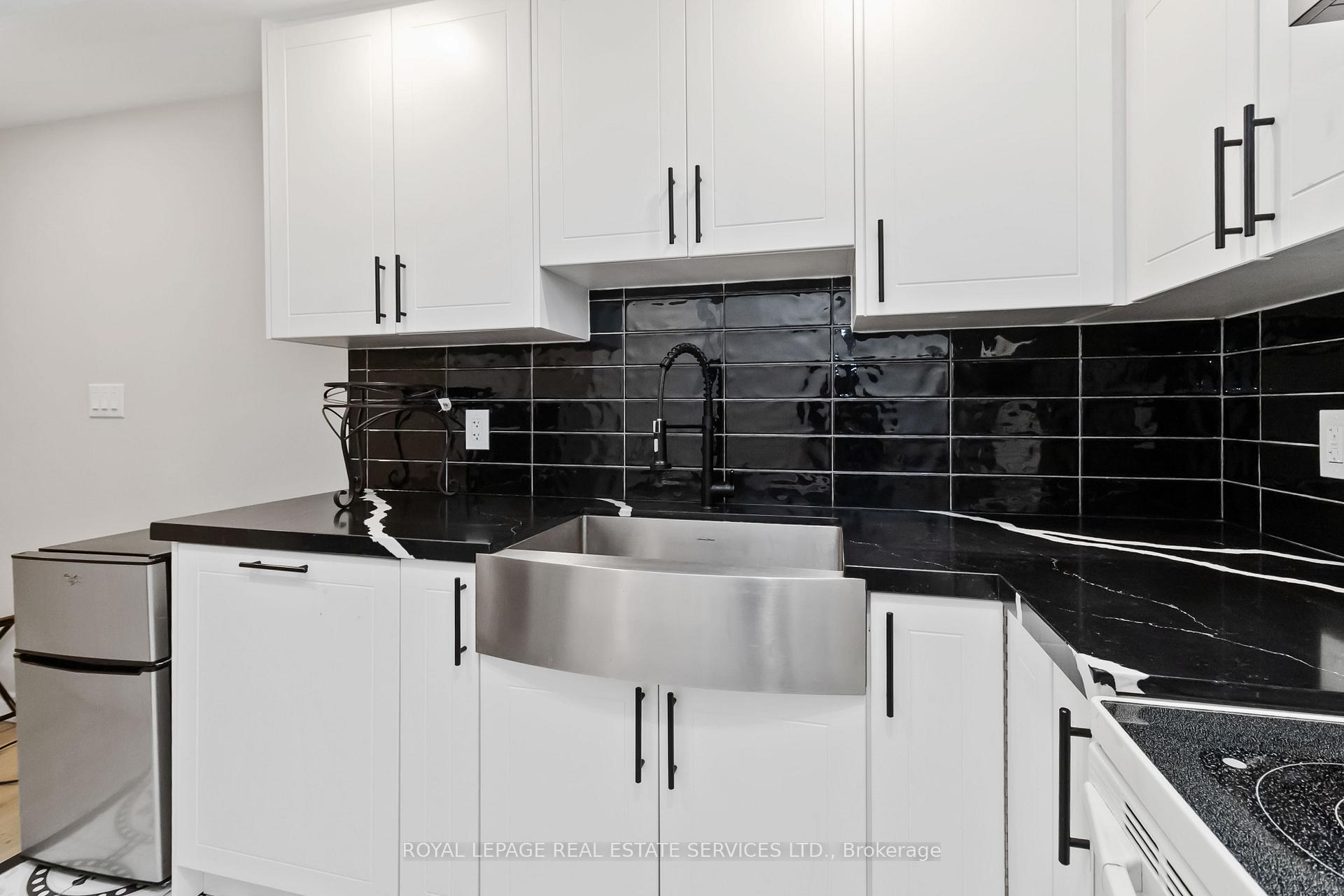 Photo 41 of 1280 Sycamore Garden, Milton, Cobban — HOMEH
