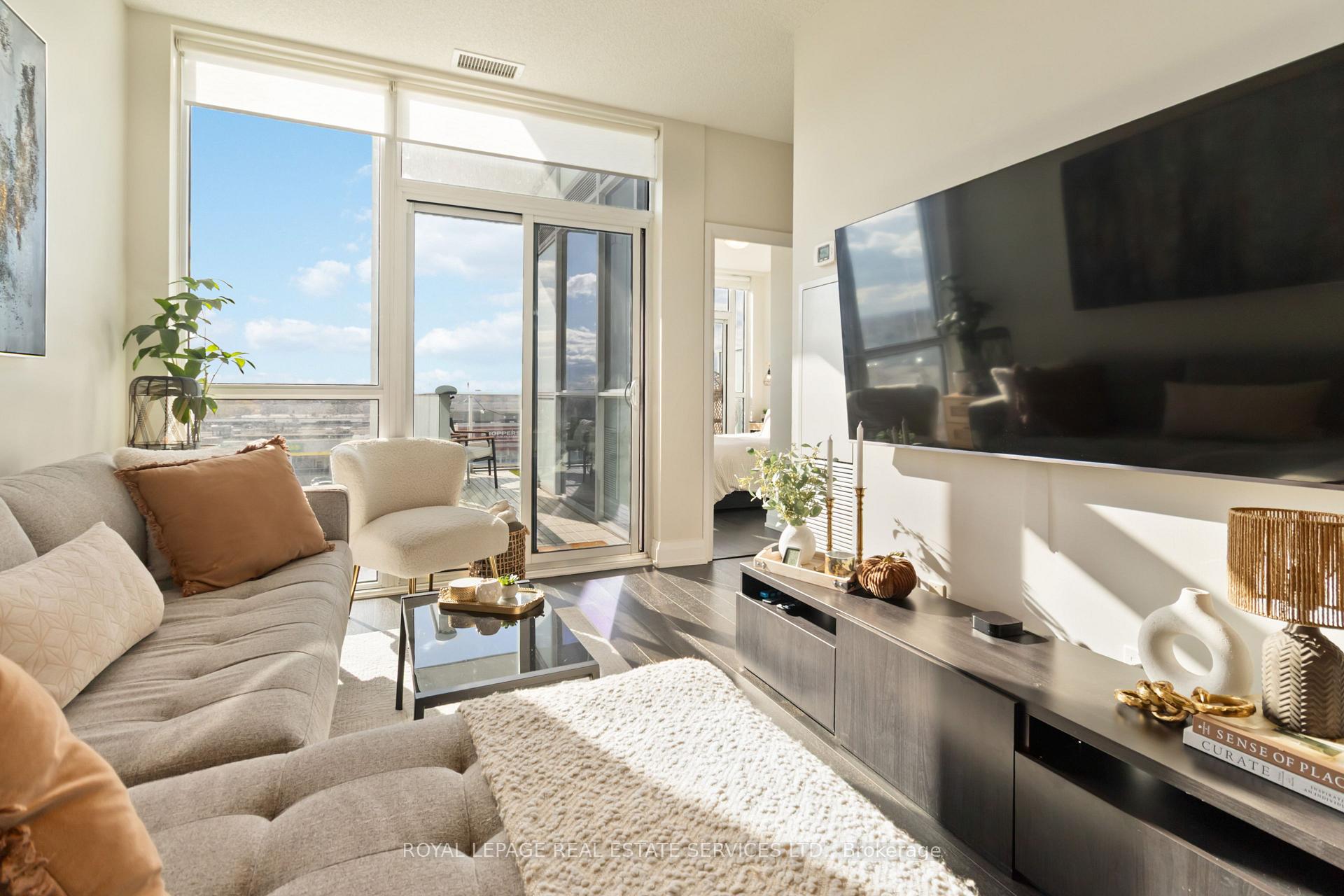Photo 7 of Unit 516, 65 Speers Road, Oakville, Central — HOMEH