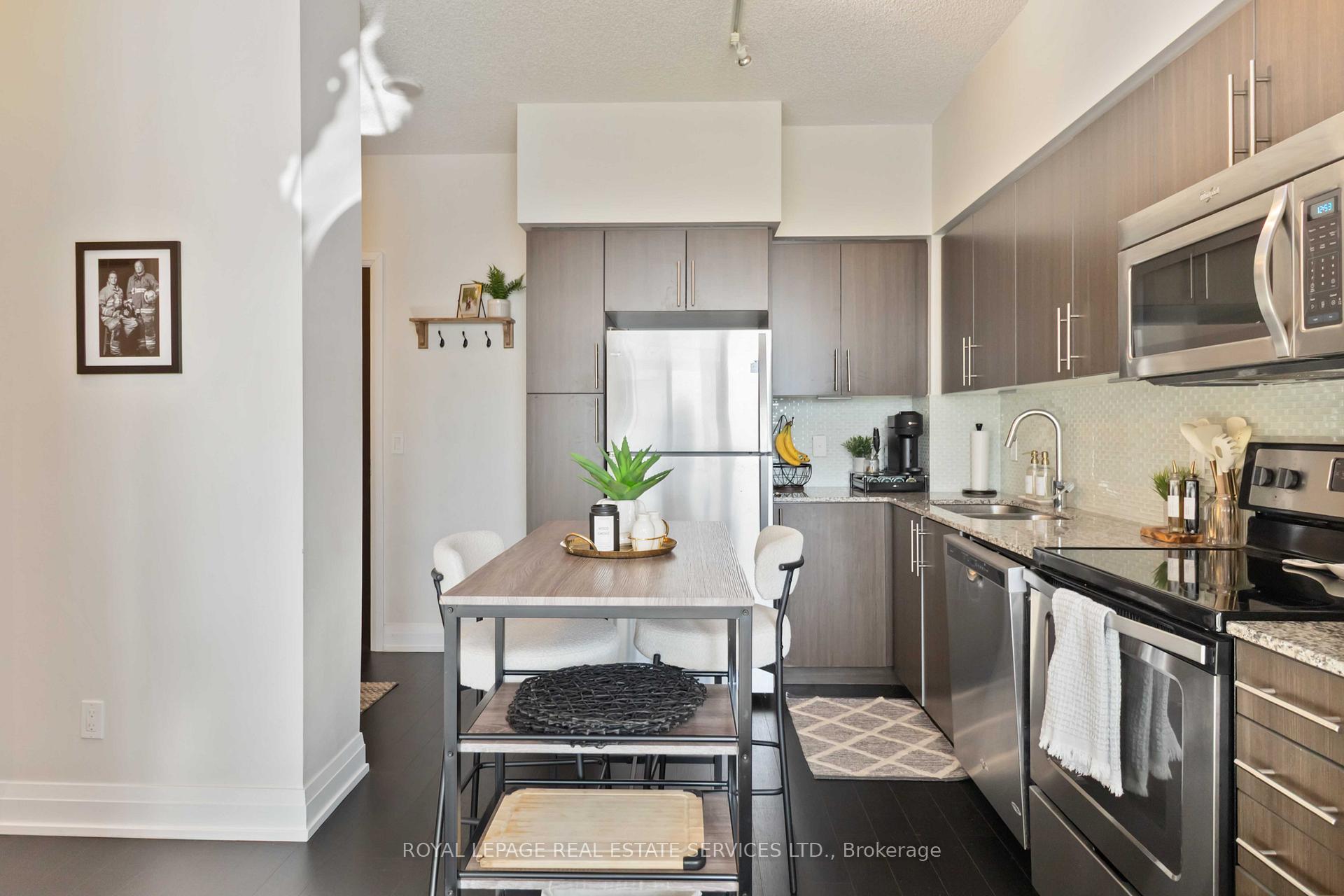 Photo 8 of Unit 516, 65 Speers Road, Oakville, Central — HOMEH