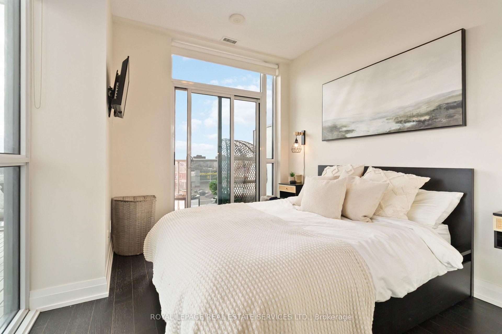 Photo 10 of Unit 516, 65 Speers Road, Oakville, Central — HOMEH